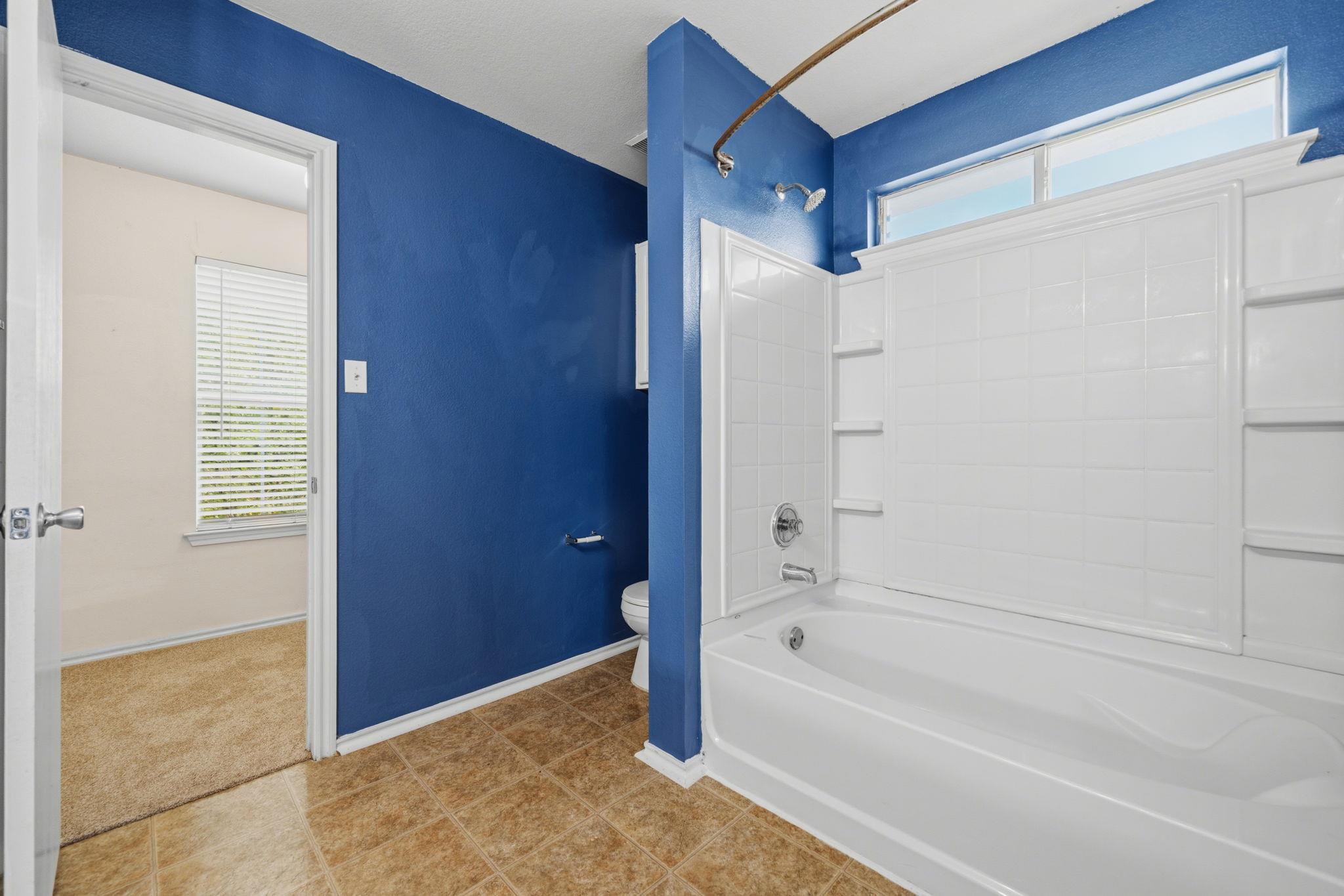 141 Meadow Park Dr, Georgetown, TX 78626