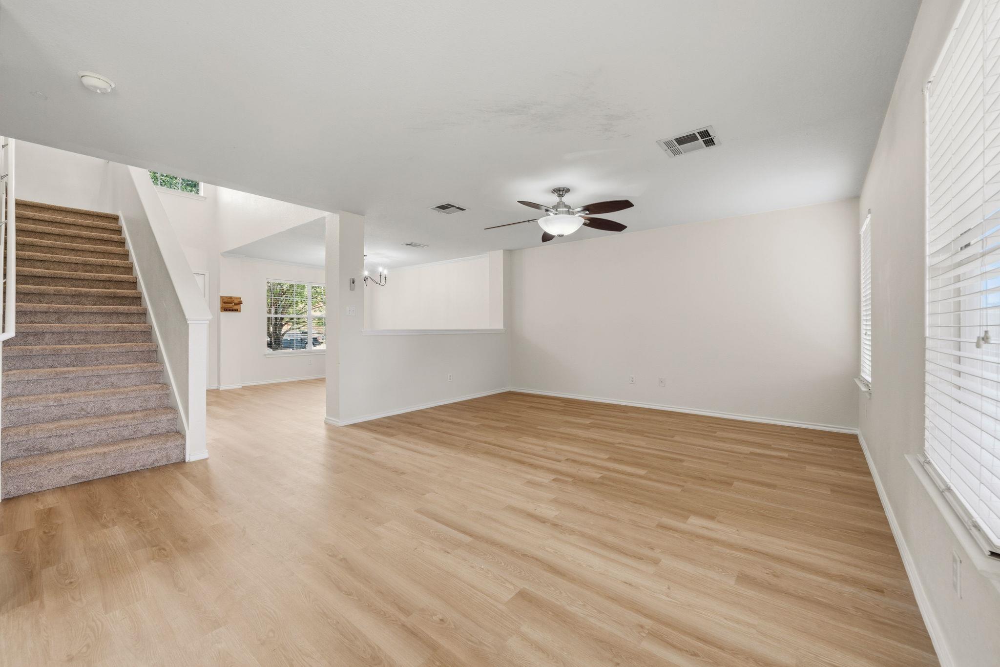 141 Meadow Park Dr, Georgetown, TX 78626