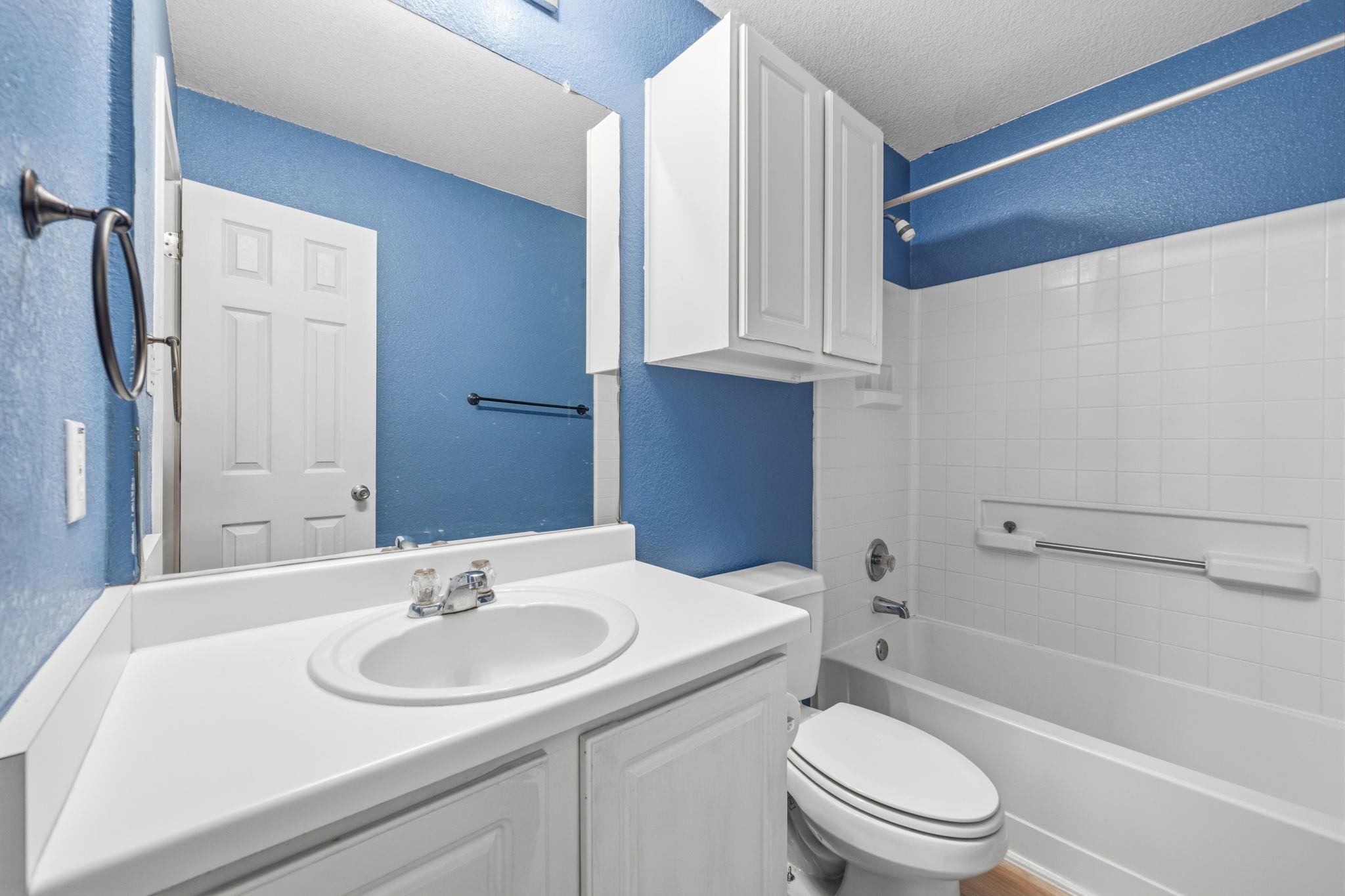 141 Meadow Park Dr, Georgetown, TX 78626