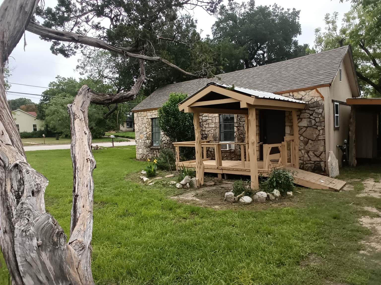 308 N Ridge St, Lampasas, TX 76550