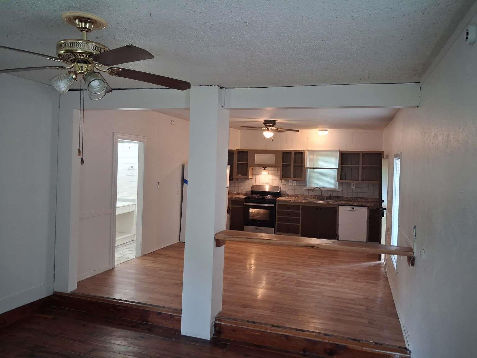 308 N Ridge St, Lampasas, TX 76550