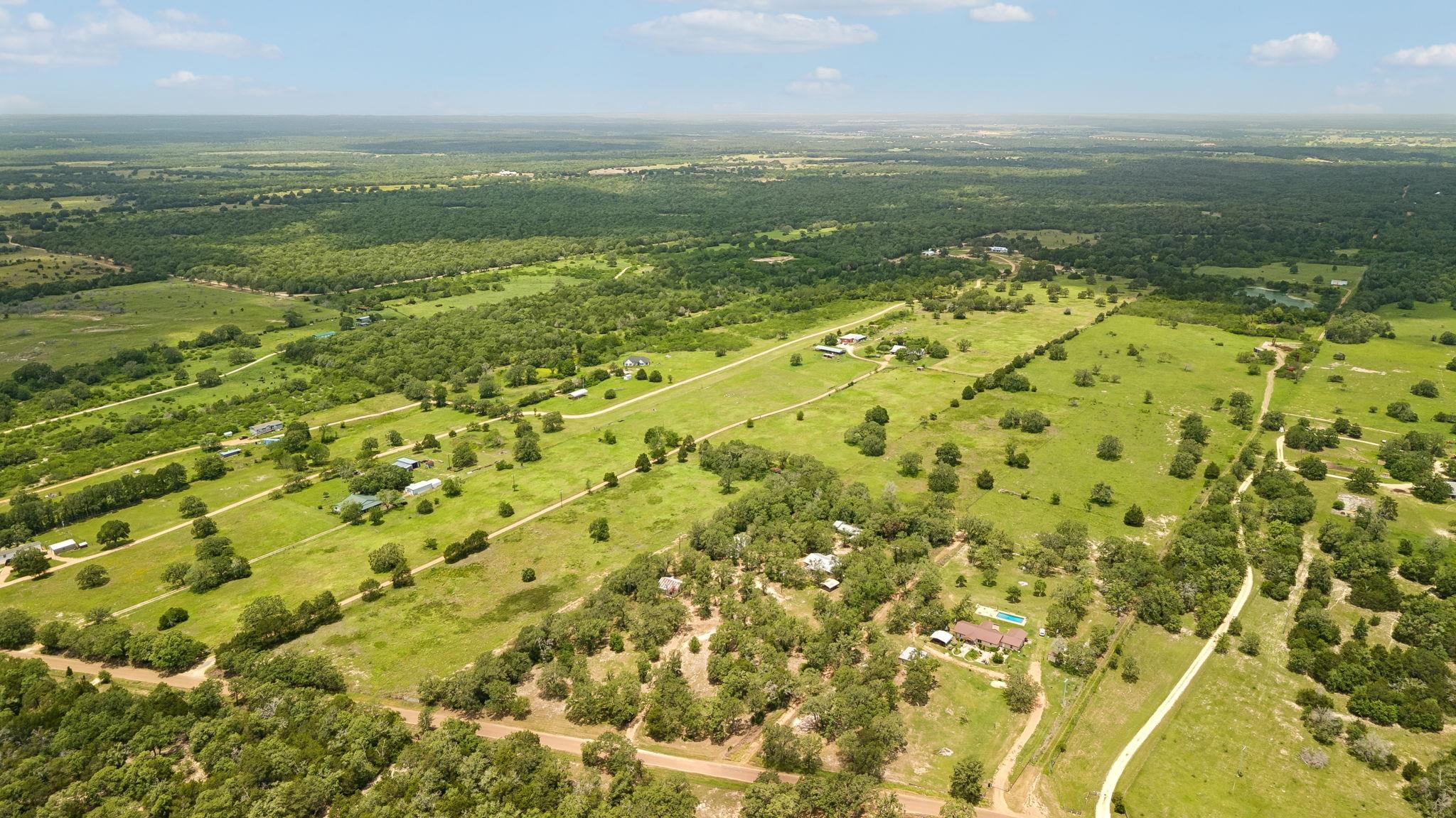 1811 W Old Lockhart Rd, West Point, TX 78963
