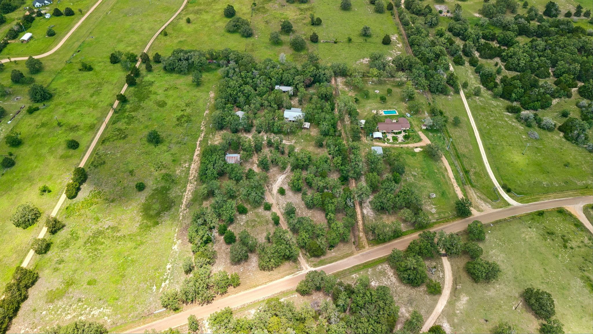 1811 W Old Lockhart Rd, West Point, TX 78963