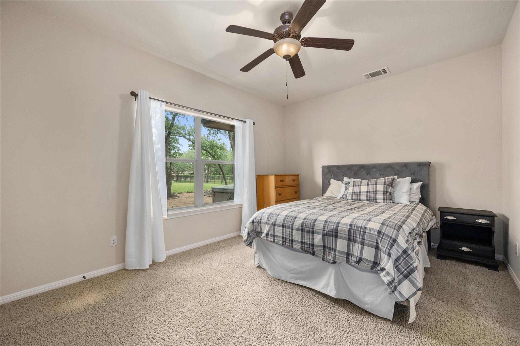 216 Independence Dr, Georgetown, TX 78633