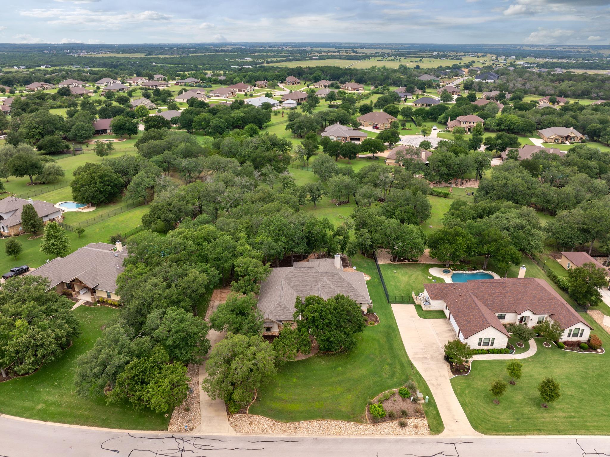 216 Independence Dr, Georgetown, TX 78633