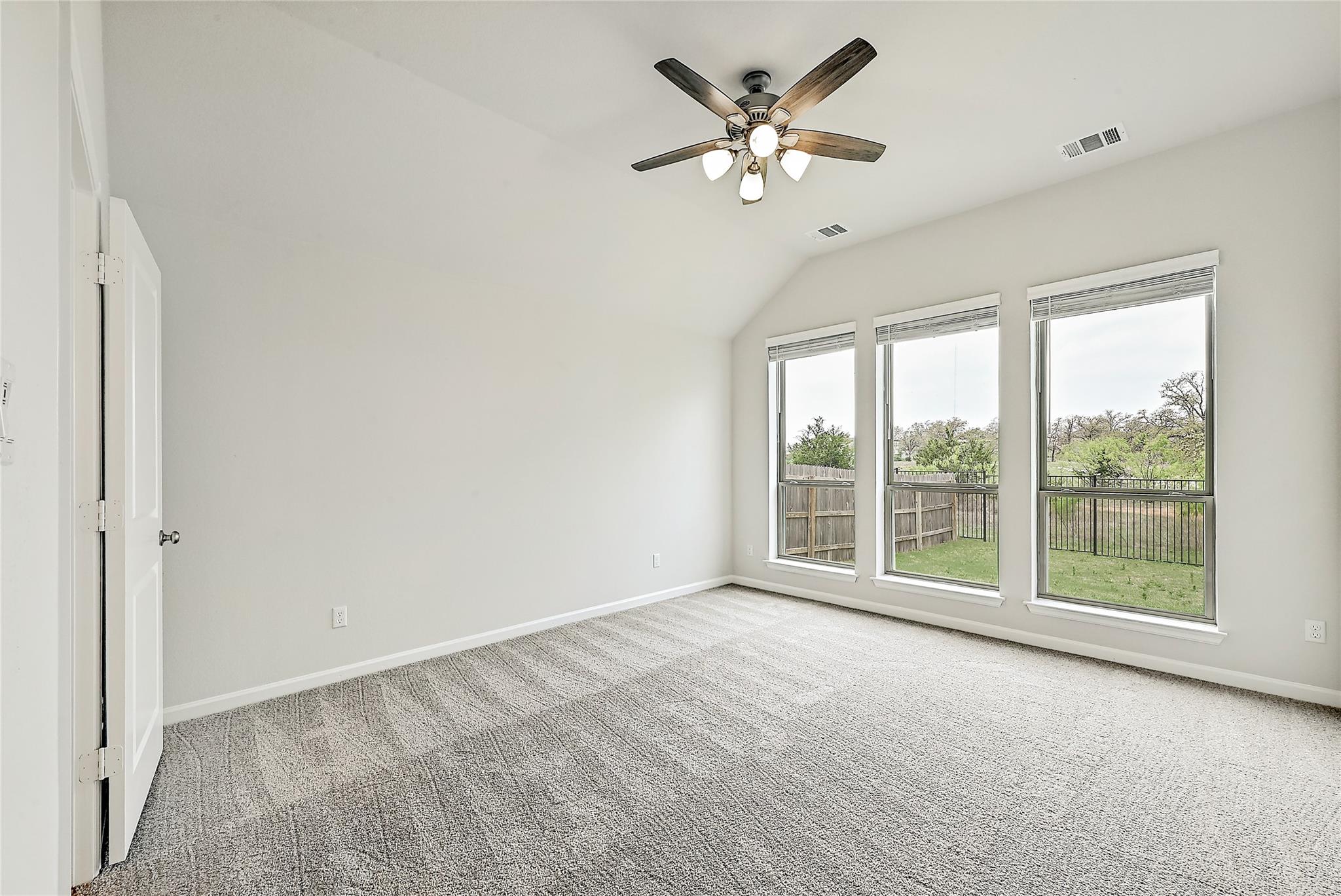 305 Banyon Dr, Liberty Hill, TX 78642