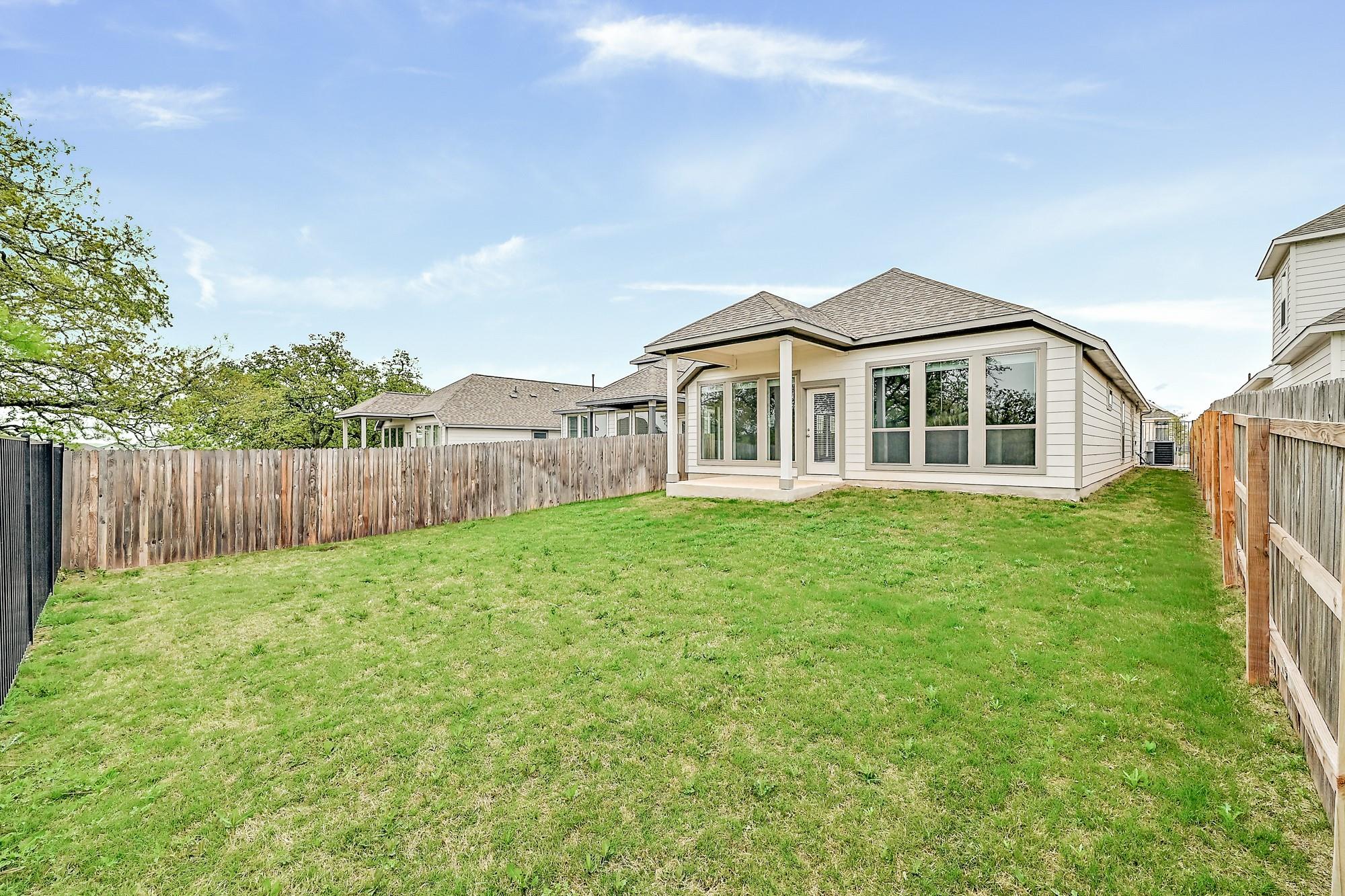 305 Banyon Dr, Liberty Hill, TX 78642