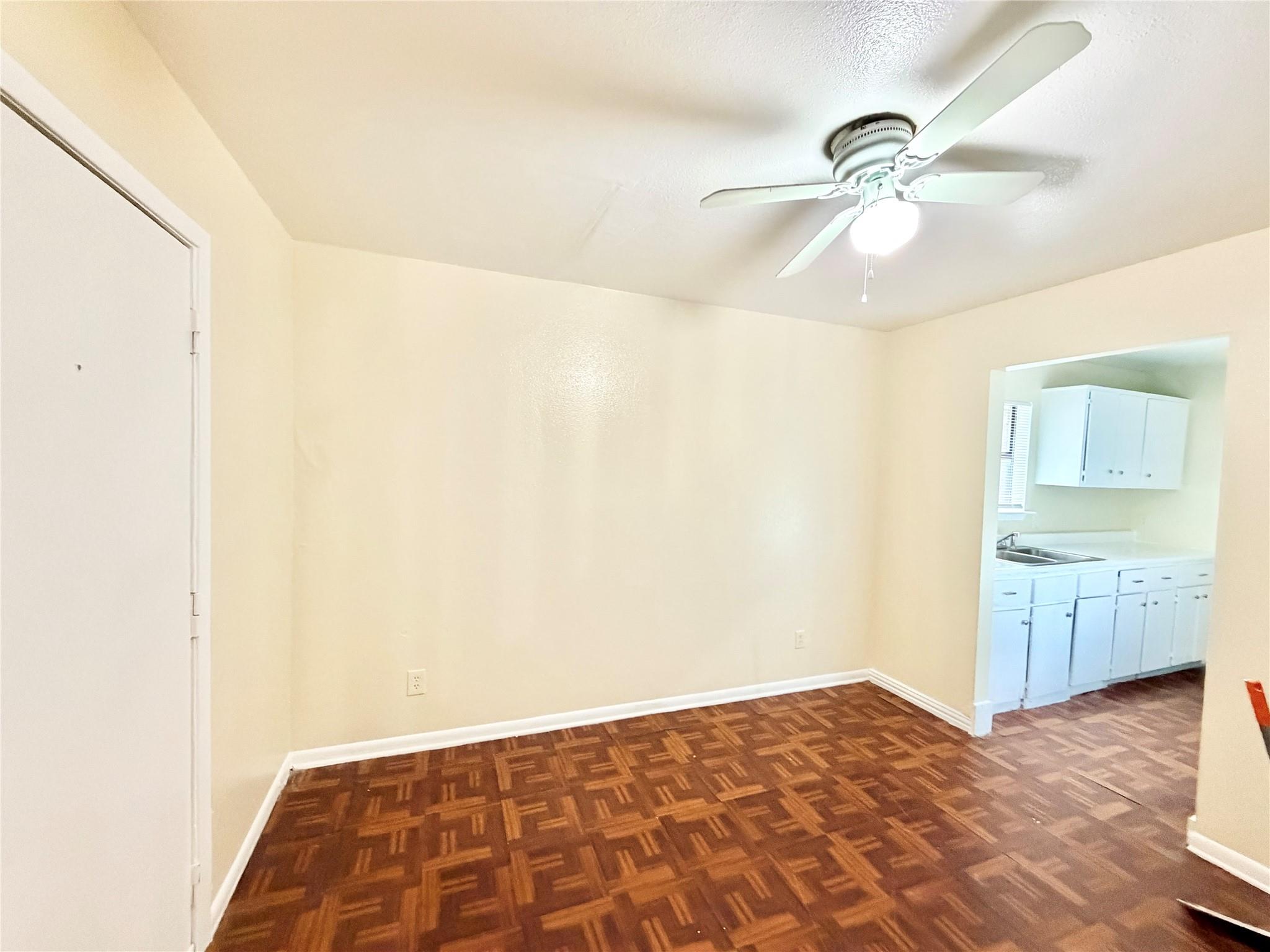 6257 Manor Rd # B, Austin, TX 78723