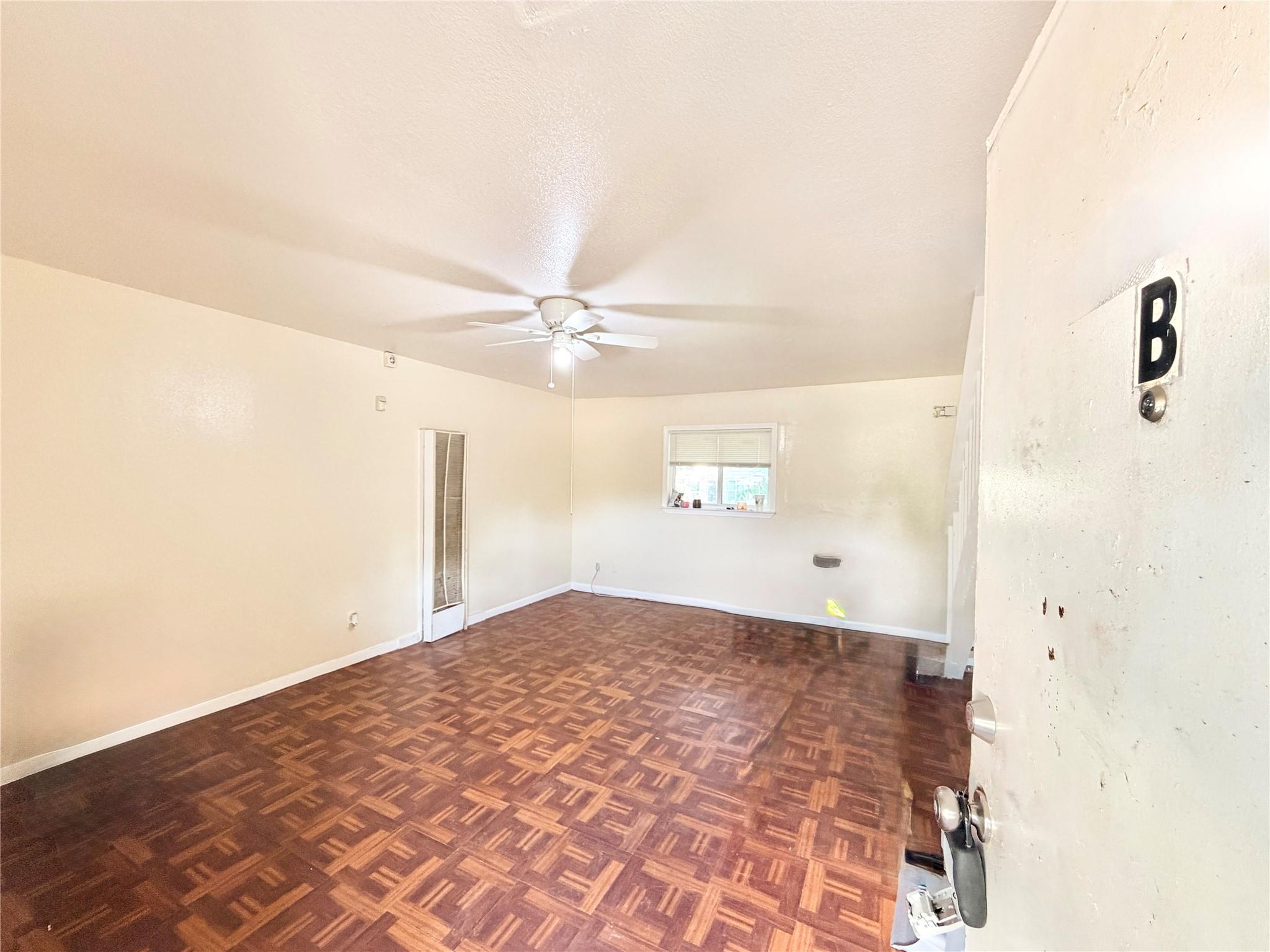 6257 Manor Rd # B, Austin, TX 78723