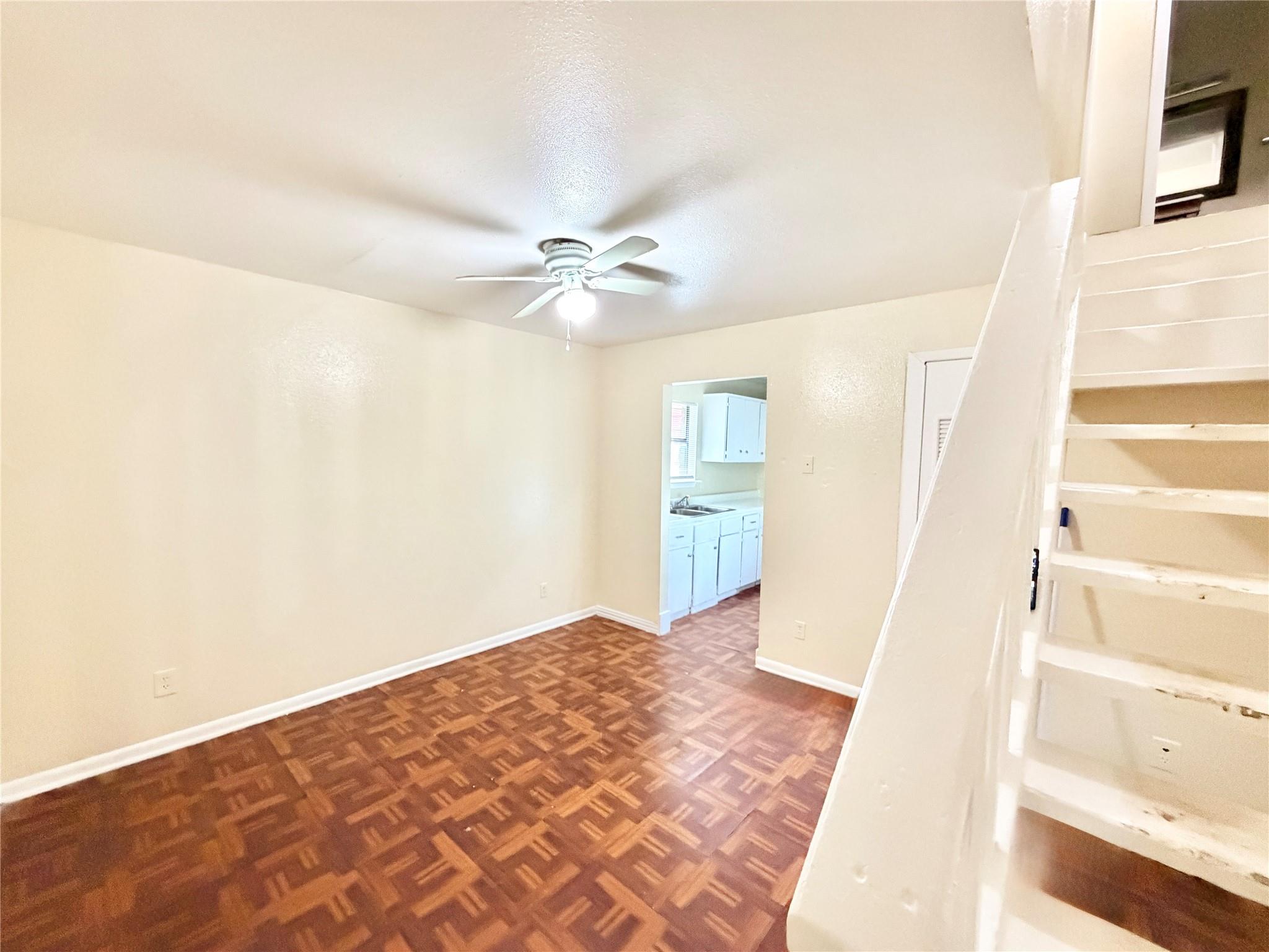 6257 Manor Rd # B, Austin, TX 78723