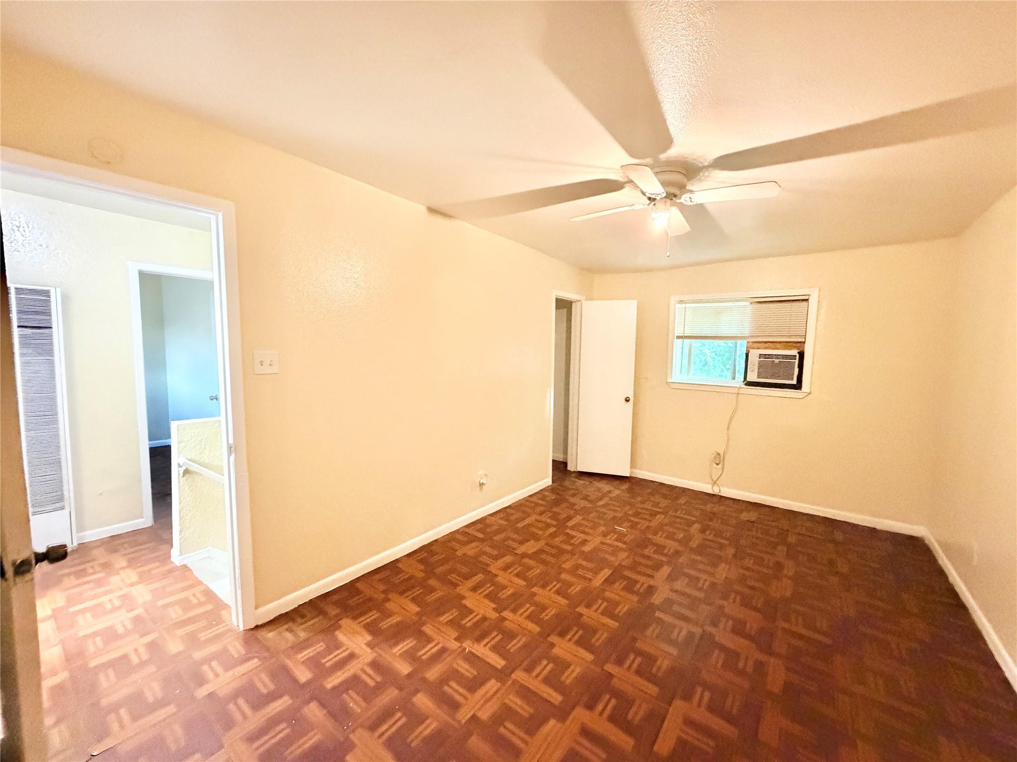 6257 Manor Rd # B, Austin, TX 78723