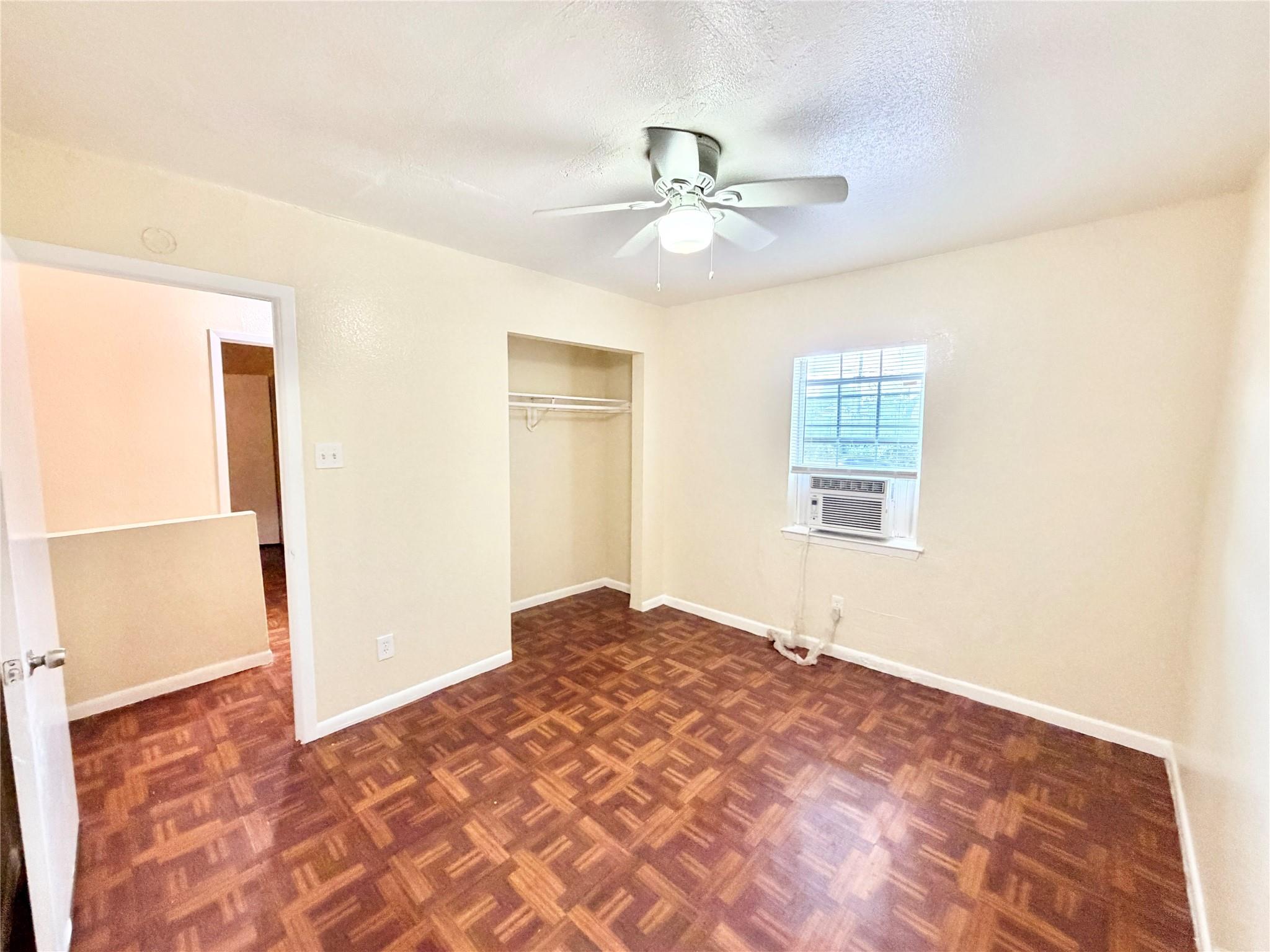 6257 Manor Rd # B, Austin, TX 78723