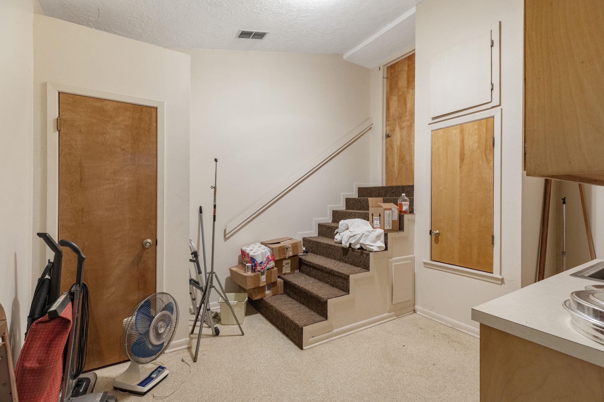 345 W Bell Ave, Rockdale, TX 76567