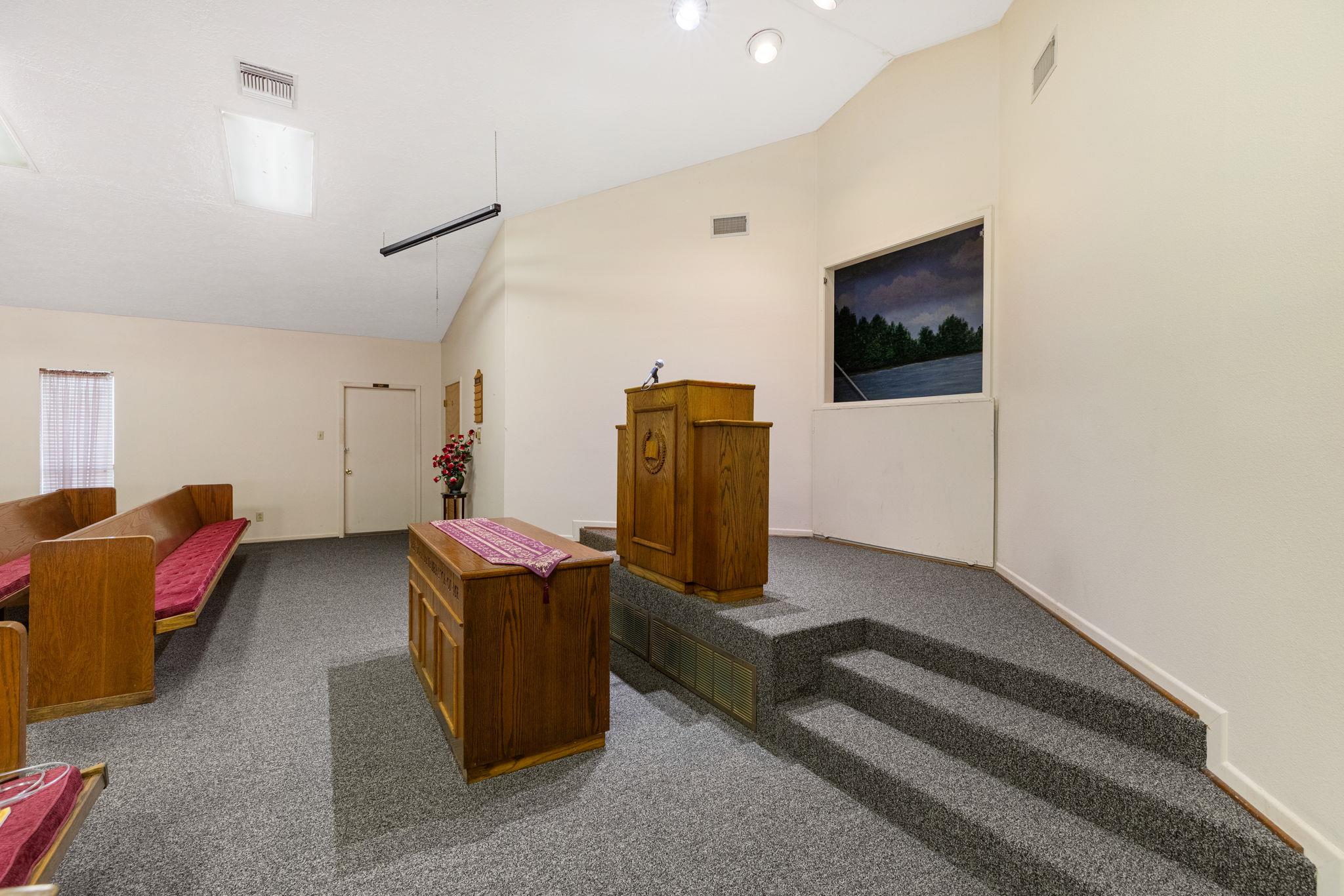 345 W Bell Ave, Rockdale, TX 76567