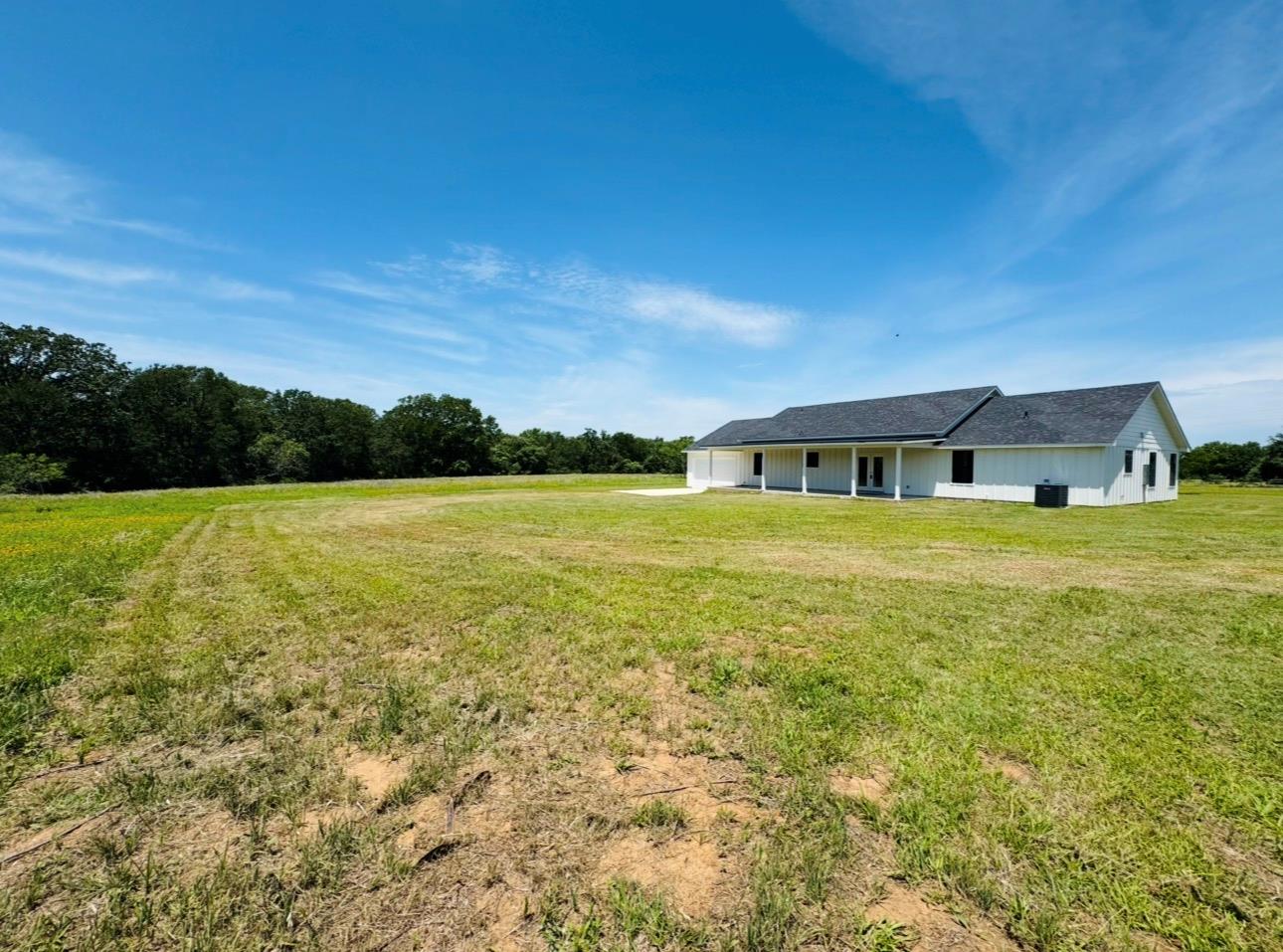 1294 Private Road 7037, Lexington, TX 78947