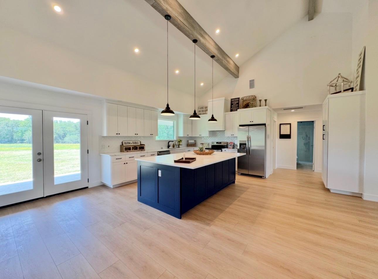 1294 Private Road 7037, Lexington, TX 78947