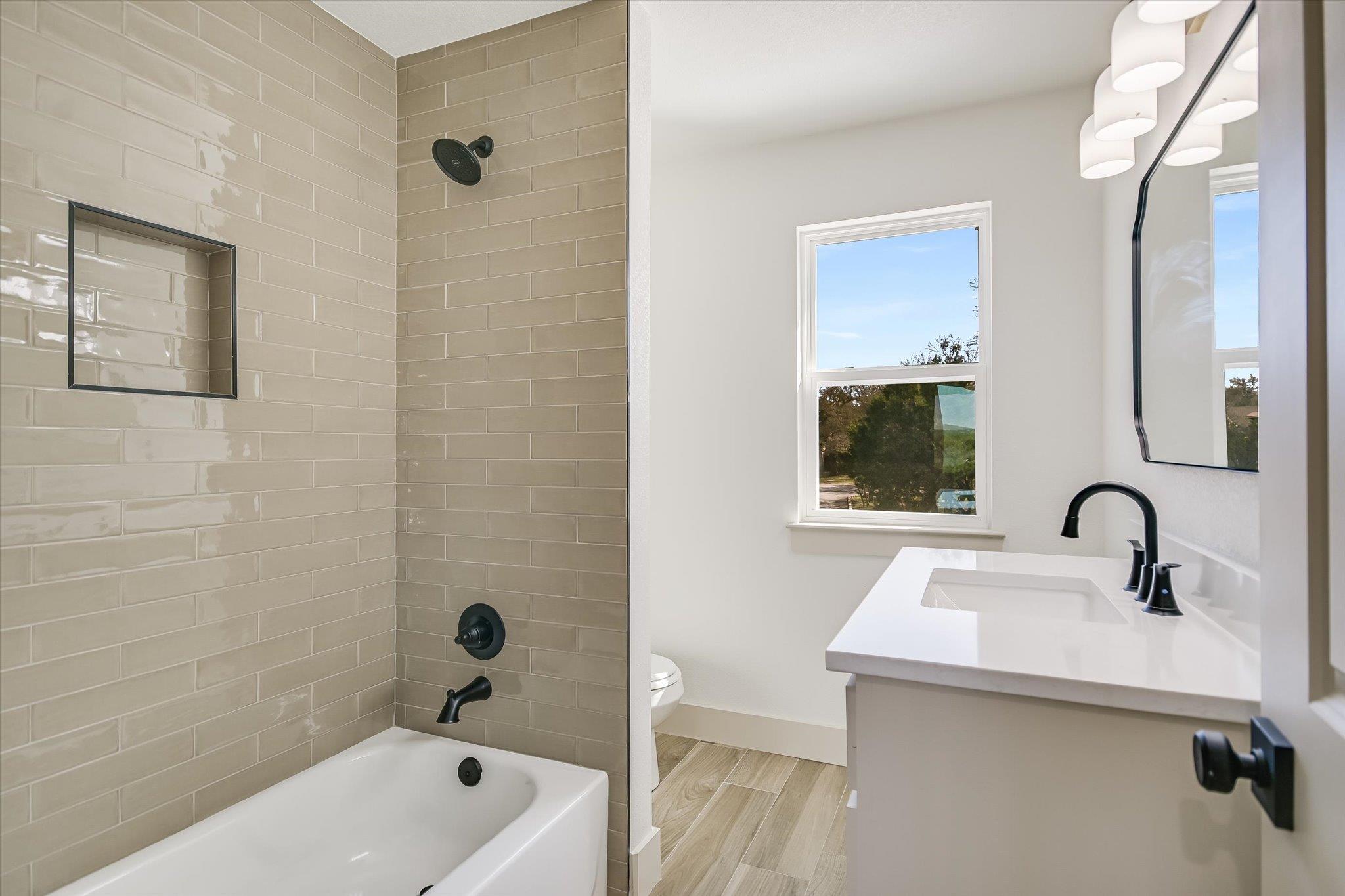 424 SHADY BLUFF Dr, Wimberley, TX 78676