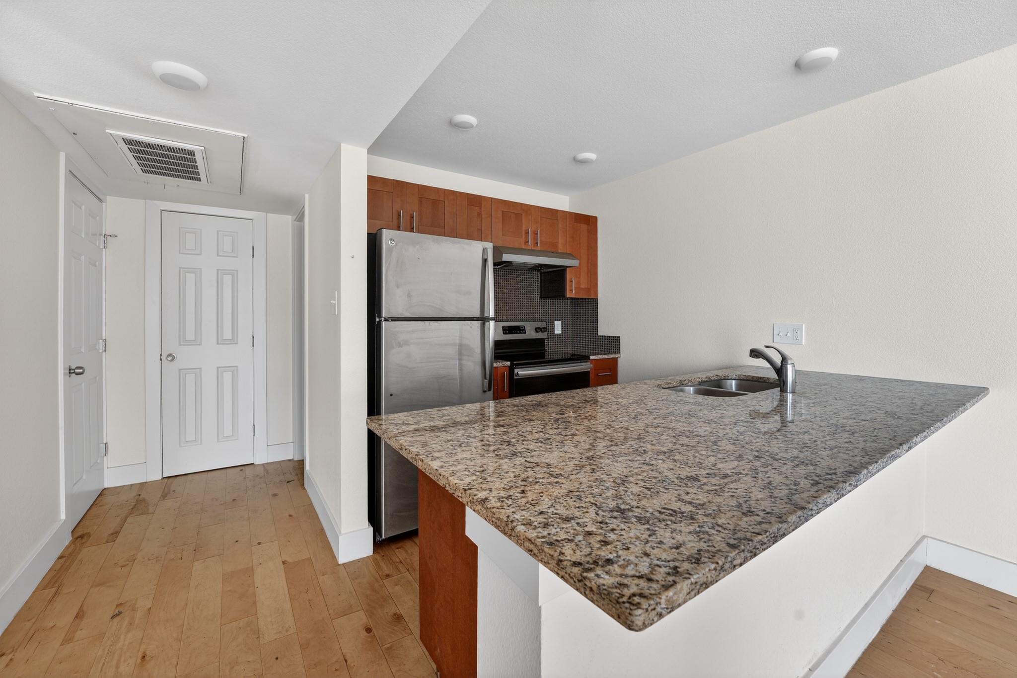 909 Reinli St # 240, Austin, TX 78751