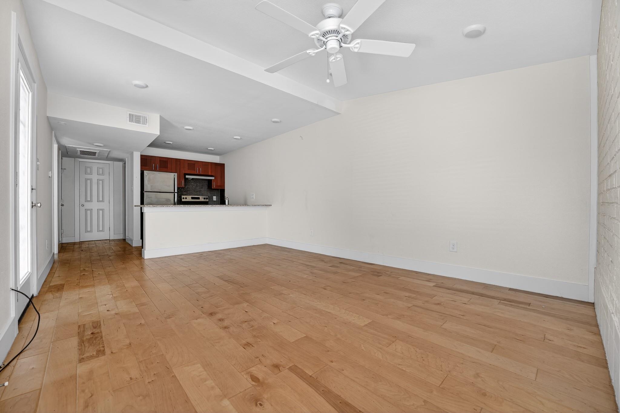 909 Reinli St # 240, Austin, TX 78751