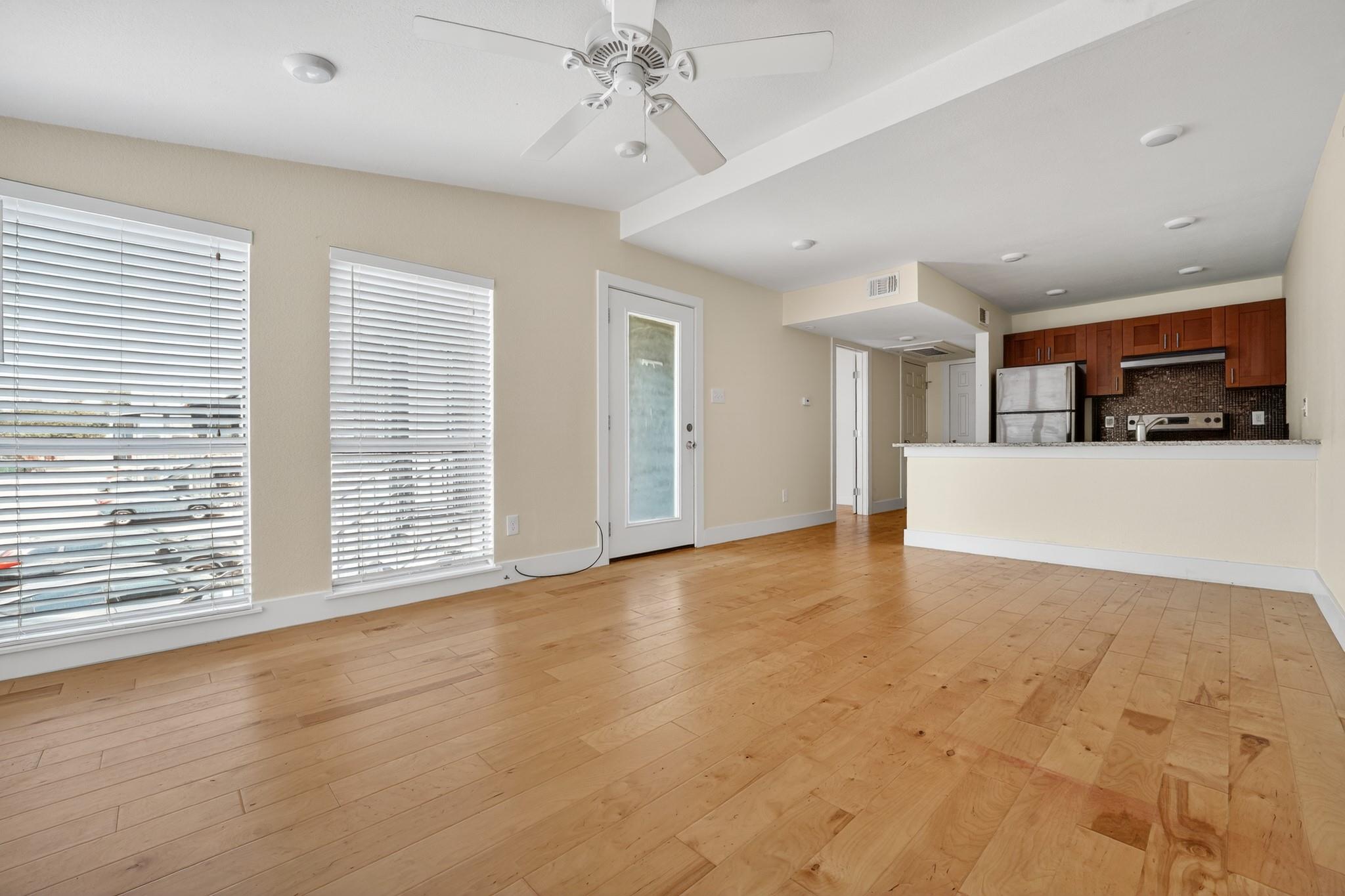909 Reinli St # 240, Austin, TX 78751
