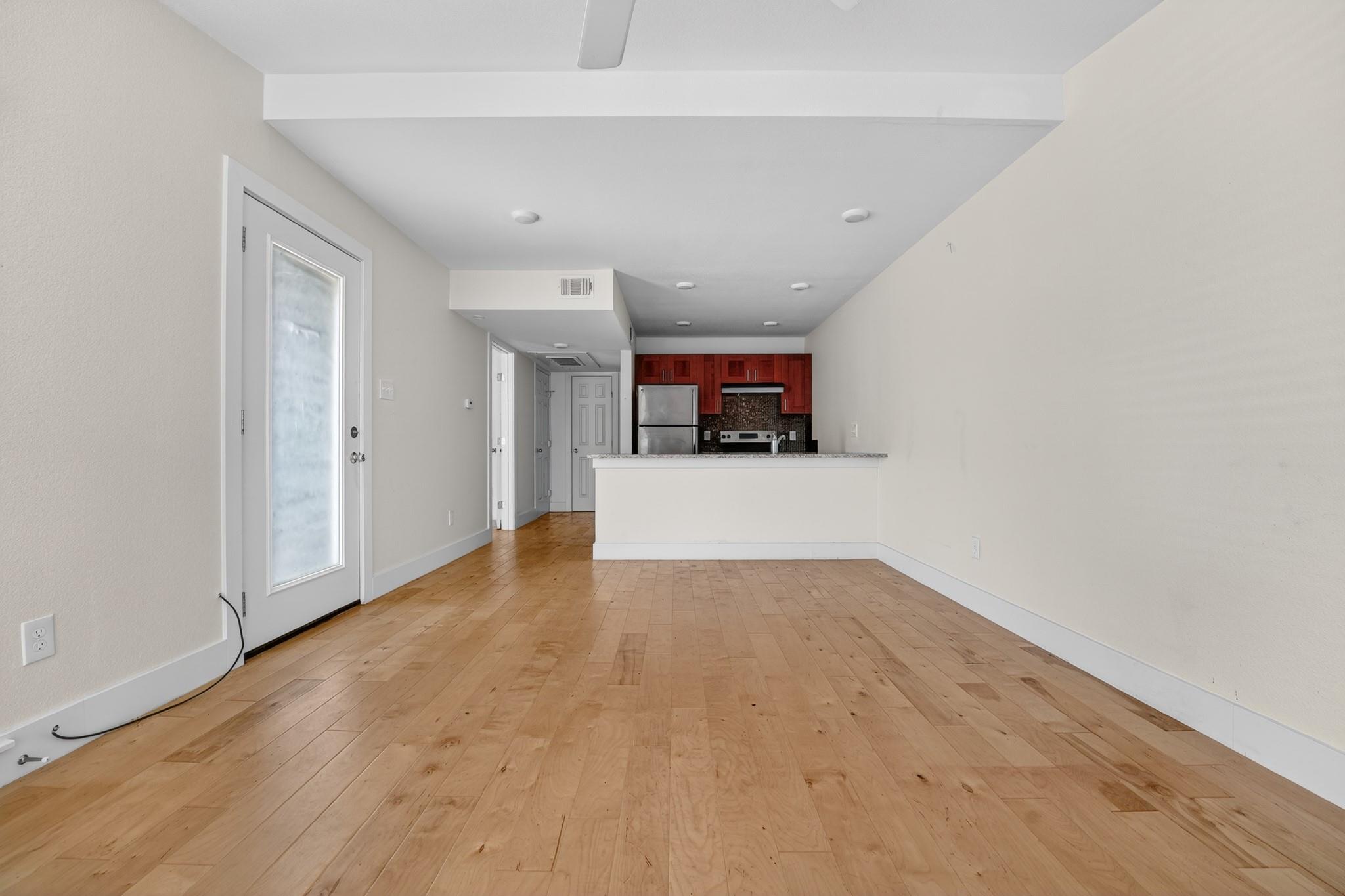 909 Reinli St # 240, Austin, TX 78751