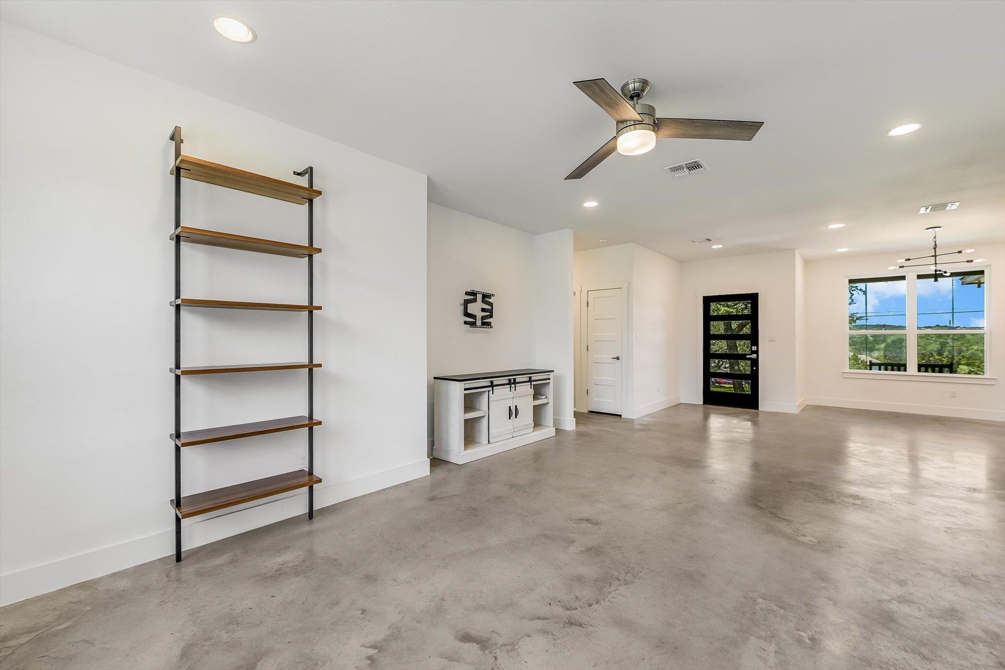 10201 Thomas Ln, Dripping Springs, TX 78620
