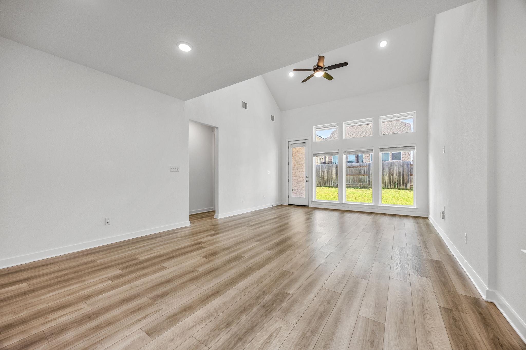 2145 Stampede Dr, Leander, TX 78641