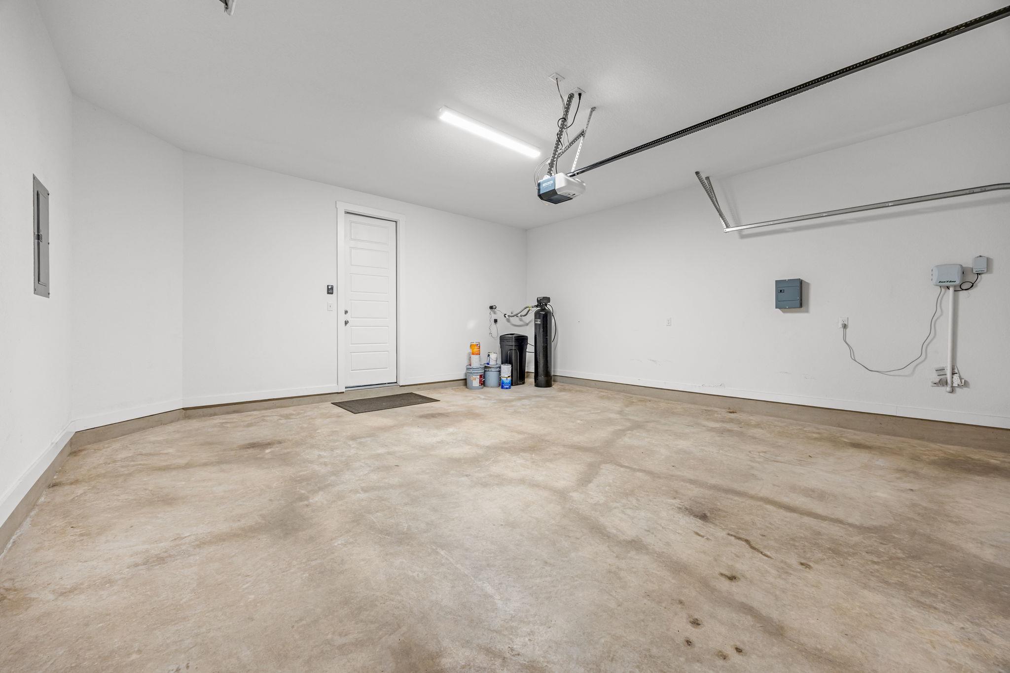 2145 Stampede Dr, Leander, TX 78641