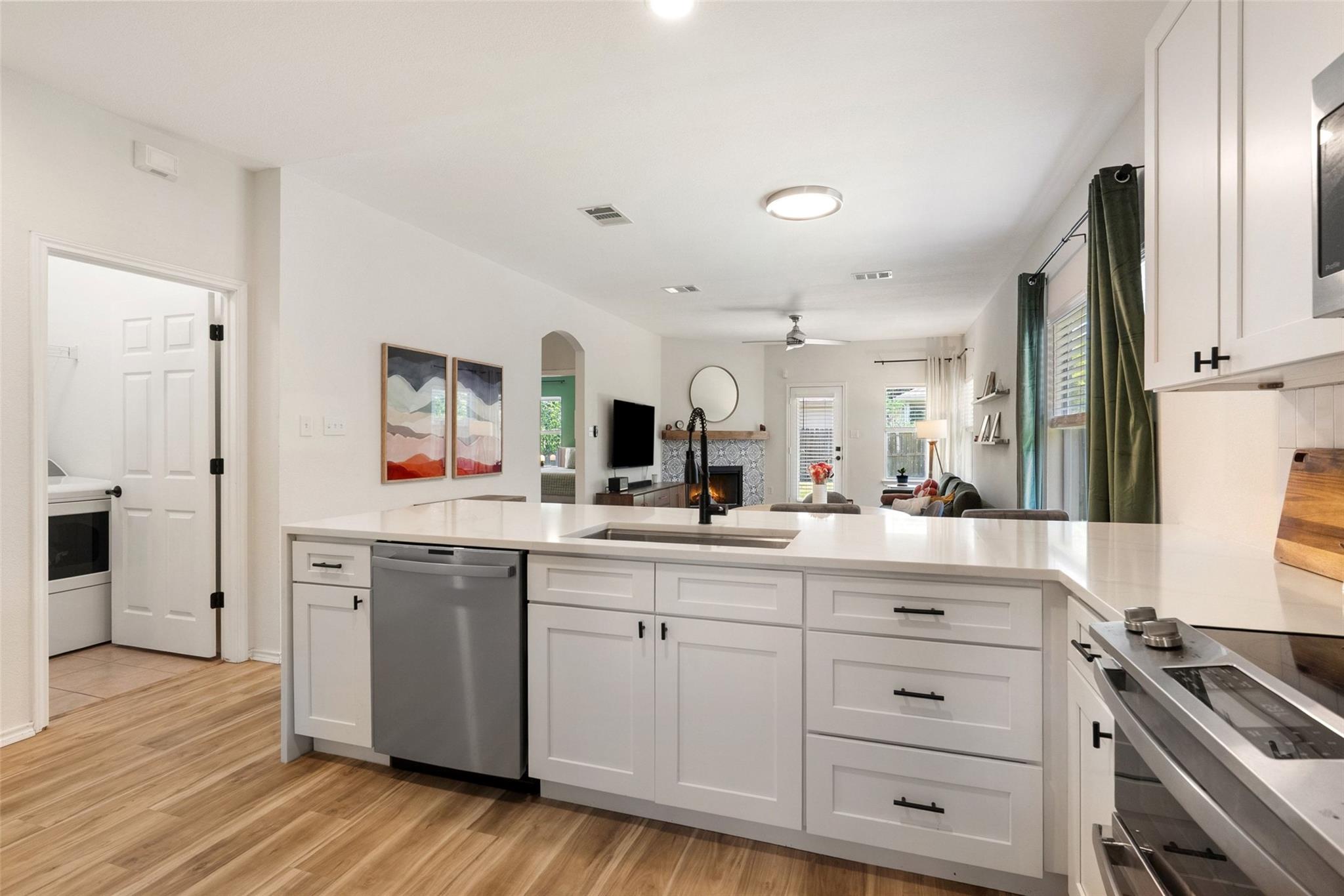 9402 Brents Elm Dr, Austin, TX 78744