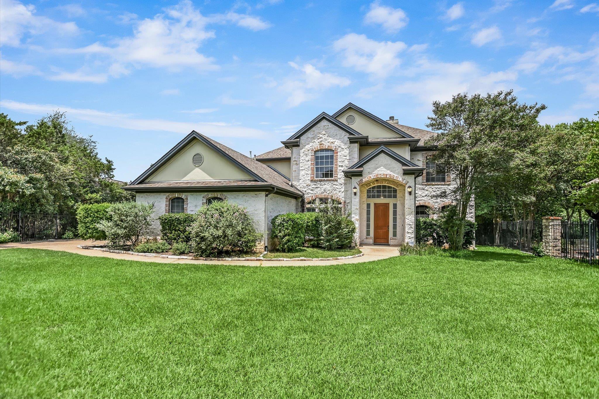 801 Chrissys Cv, Austin, TX 78733