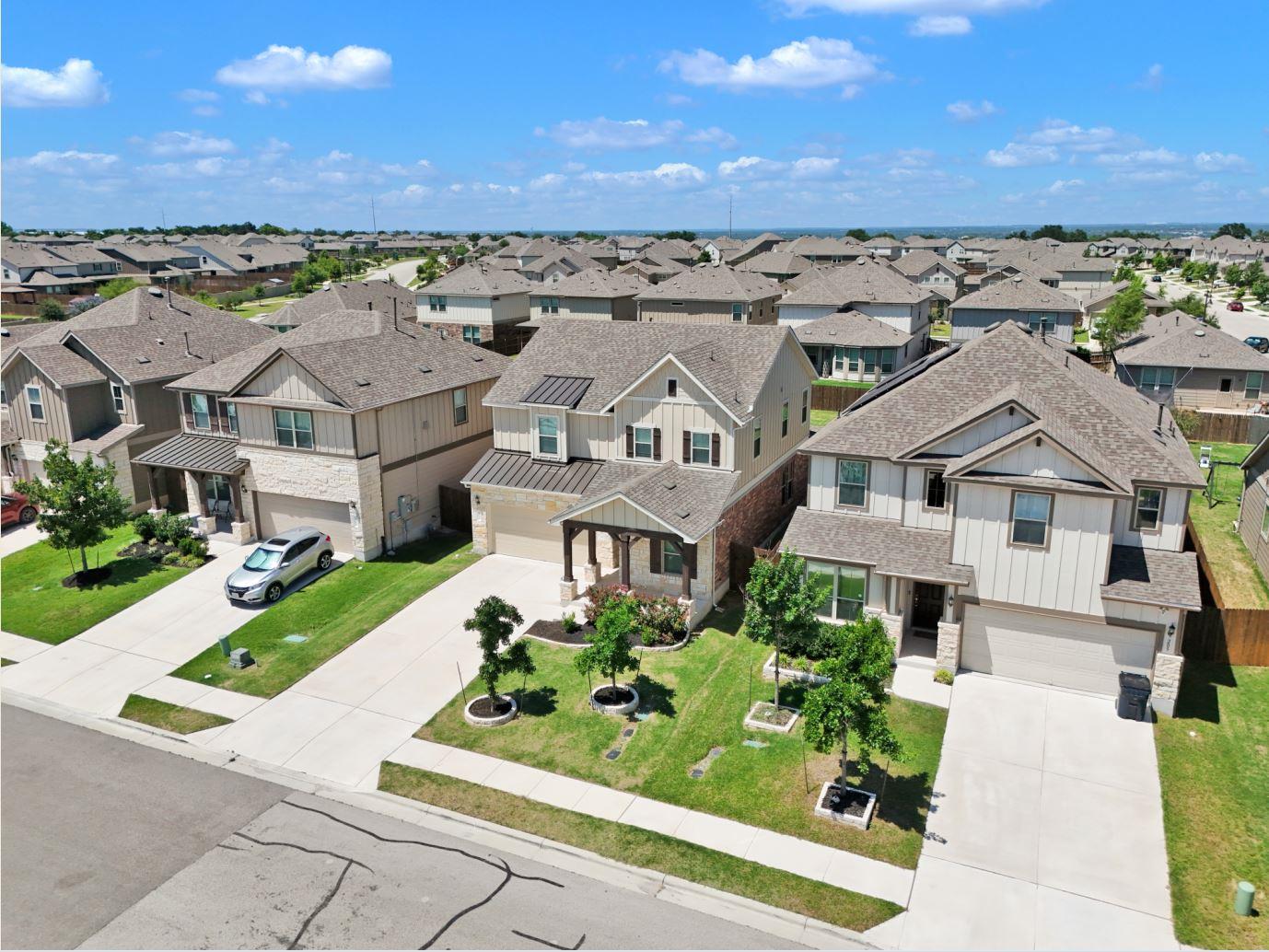 201 Bella Luna Way, Liberty Hill, TX 78642
