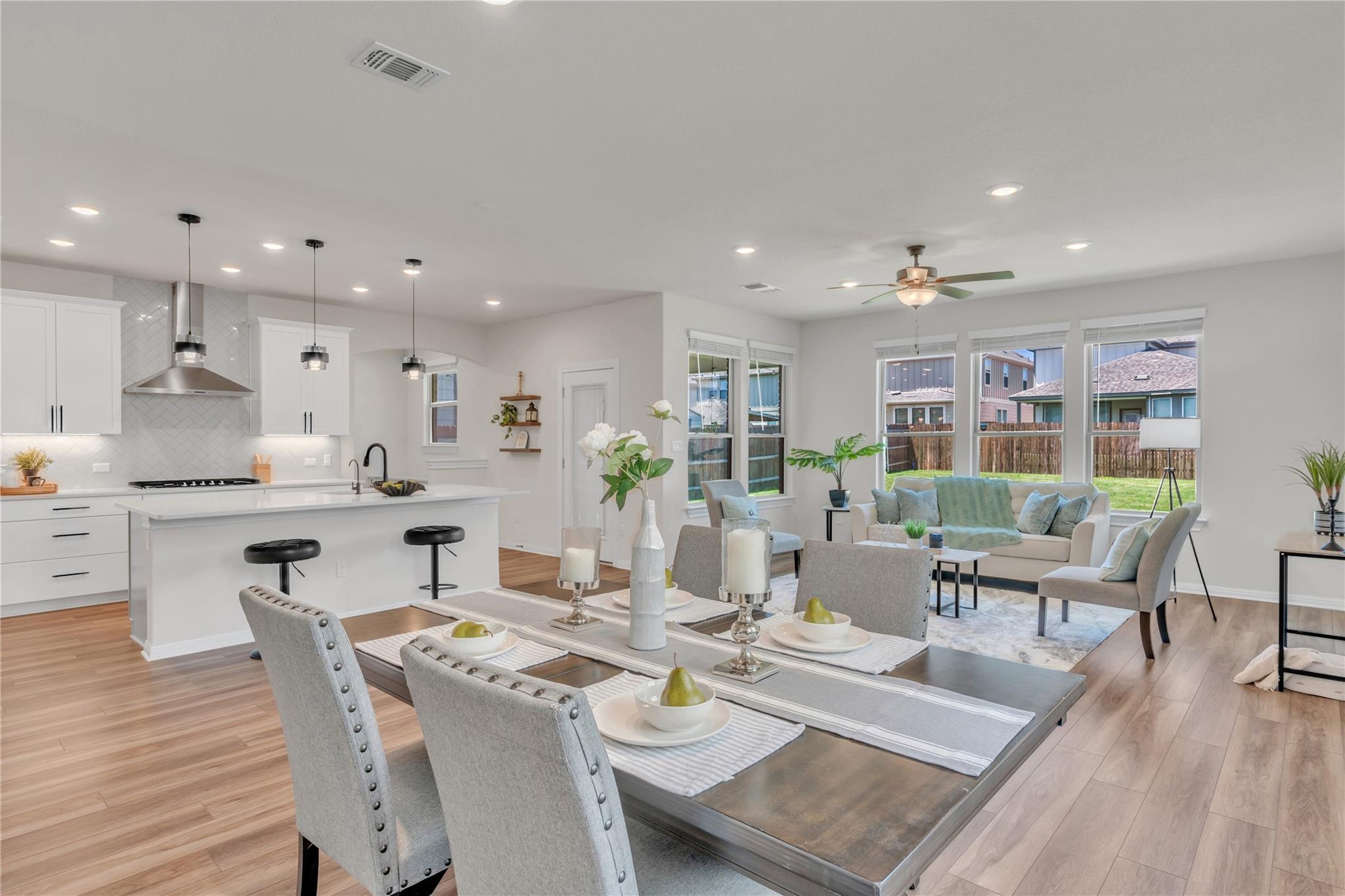 201 Bella Luna Way, Liberty Hill, TX 78642