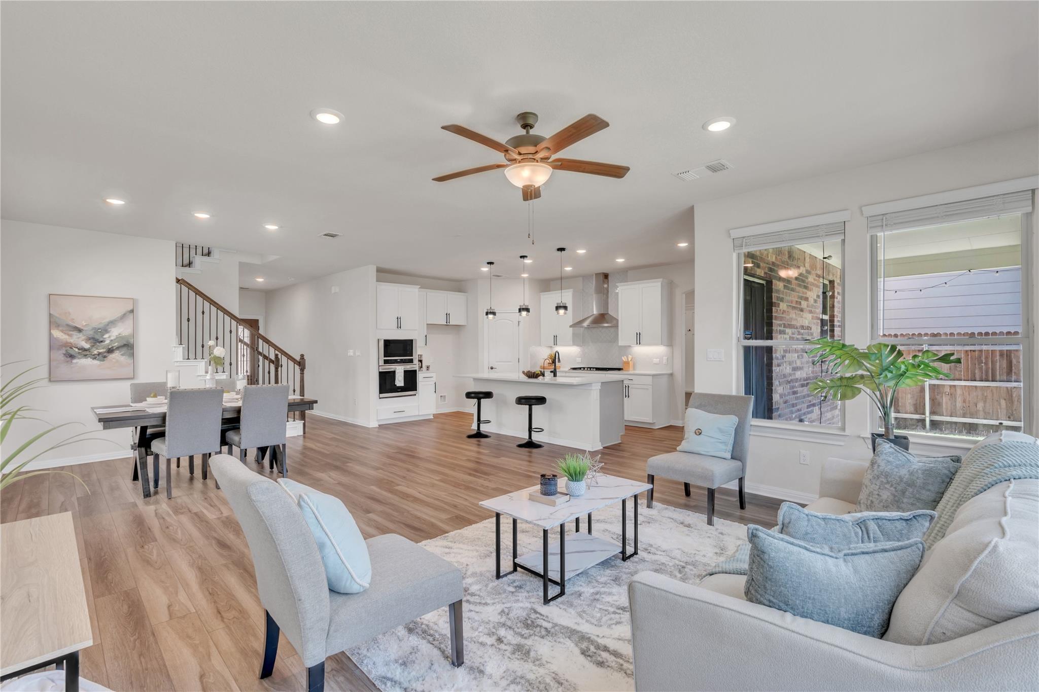 201 Bella Luna Way, Liberty Hill, TX 78642