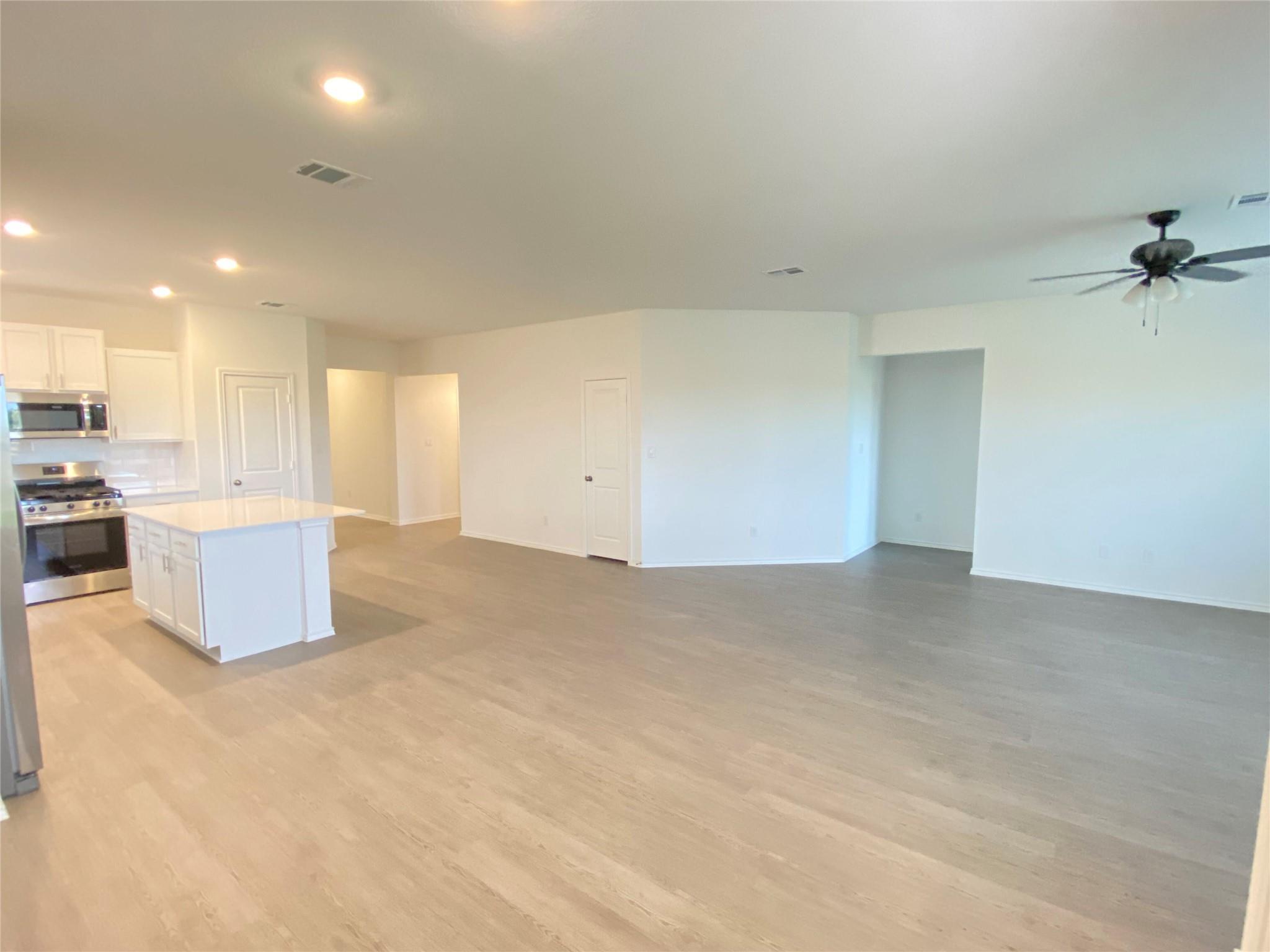 1400 Pickerel St, Leander, TX 78641