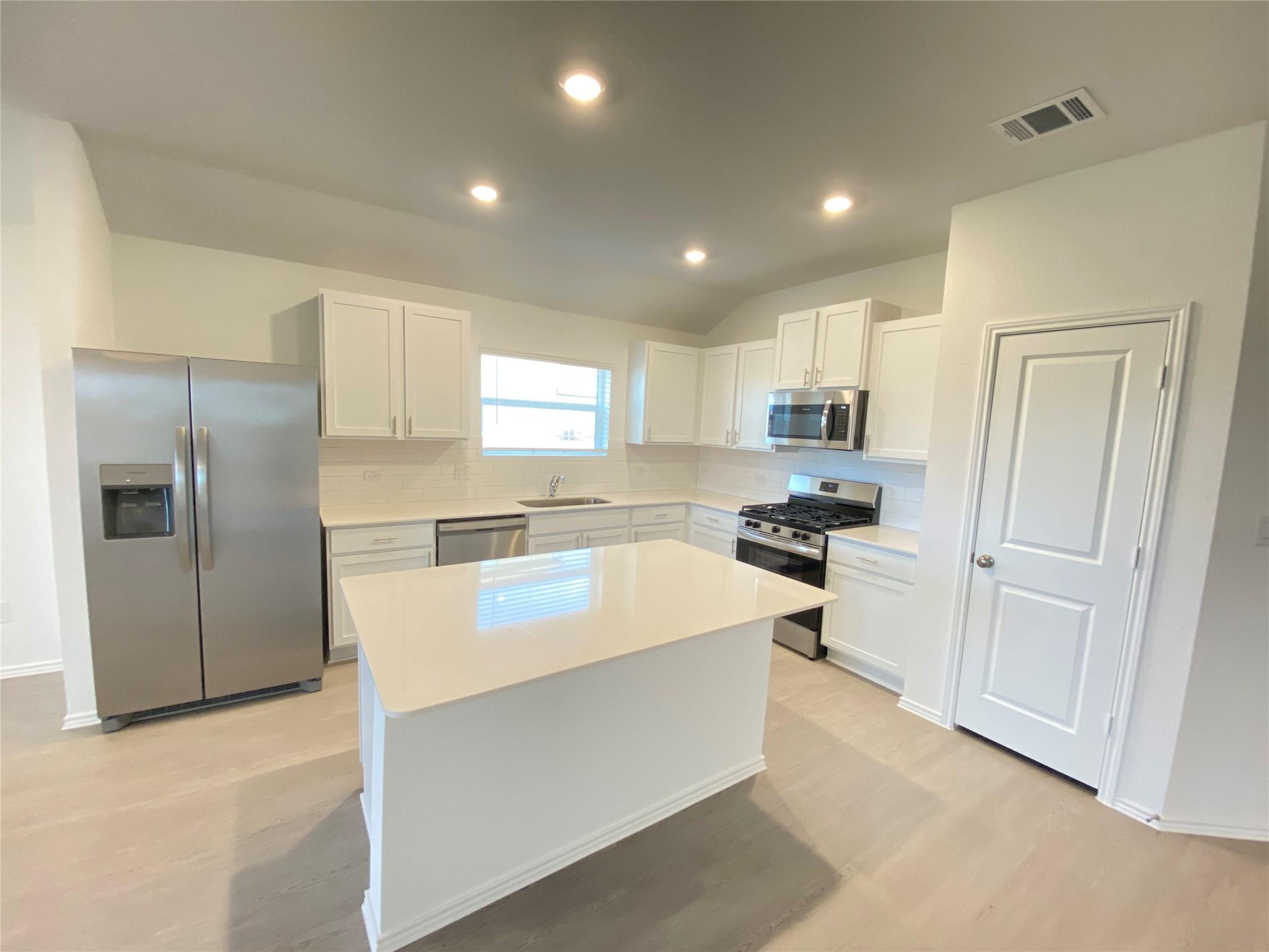 1400 Pickerel St, Leander, TX 78641