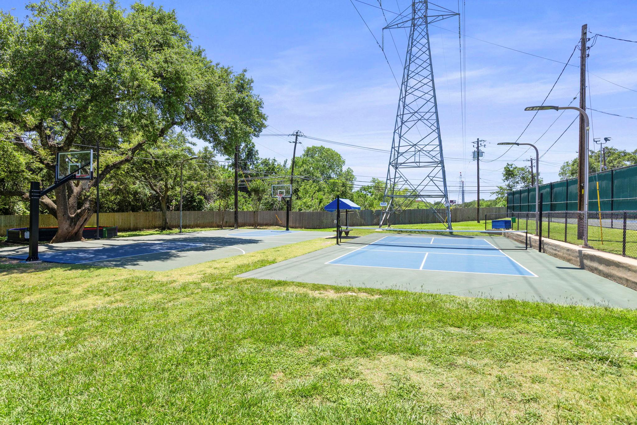 4008 Balcones Woods Dr, Austin, TX 78759