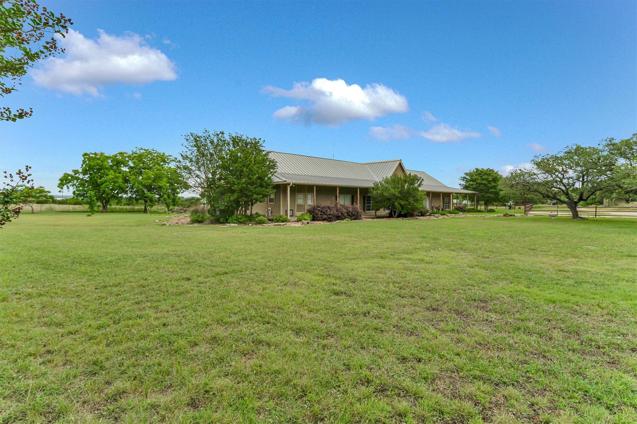 3227 Farm to Market 1174, Bertram, TX 78605