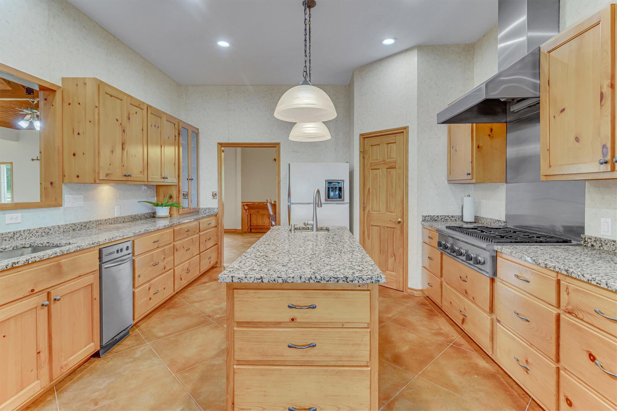 3227 Farm to Market 1174, Bertram, TX 78605