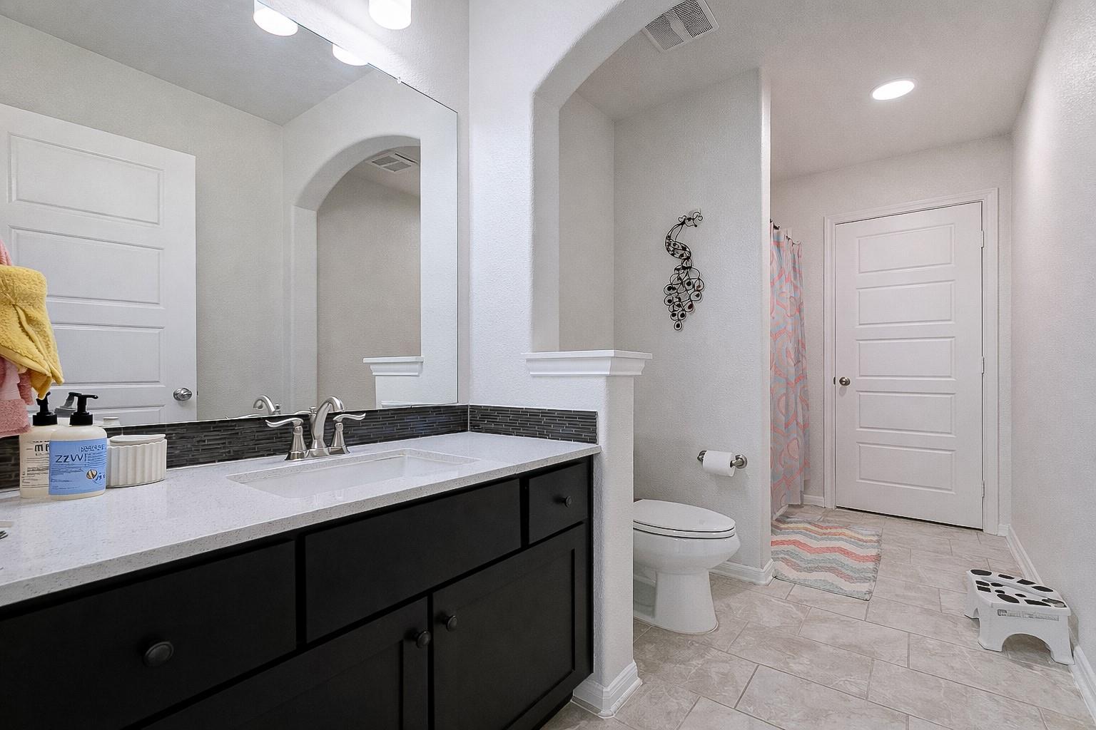 408 Daniel Xing, Liberty Hill, TX 78642
