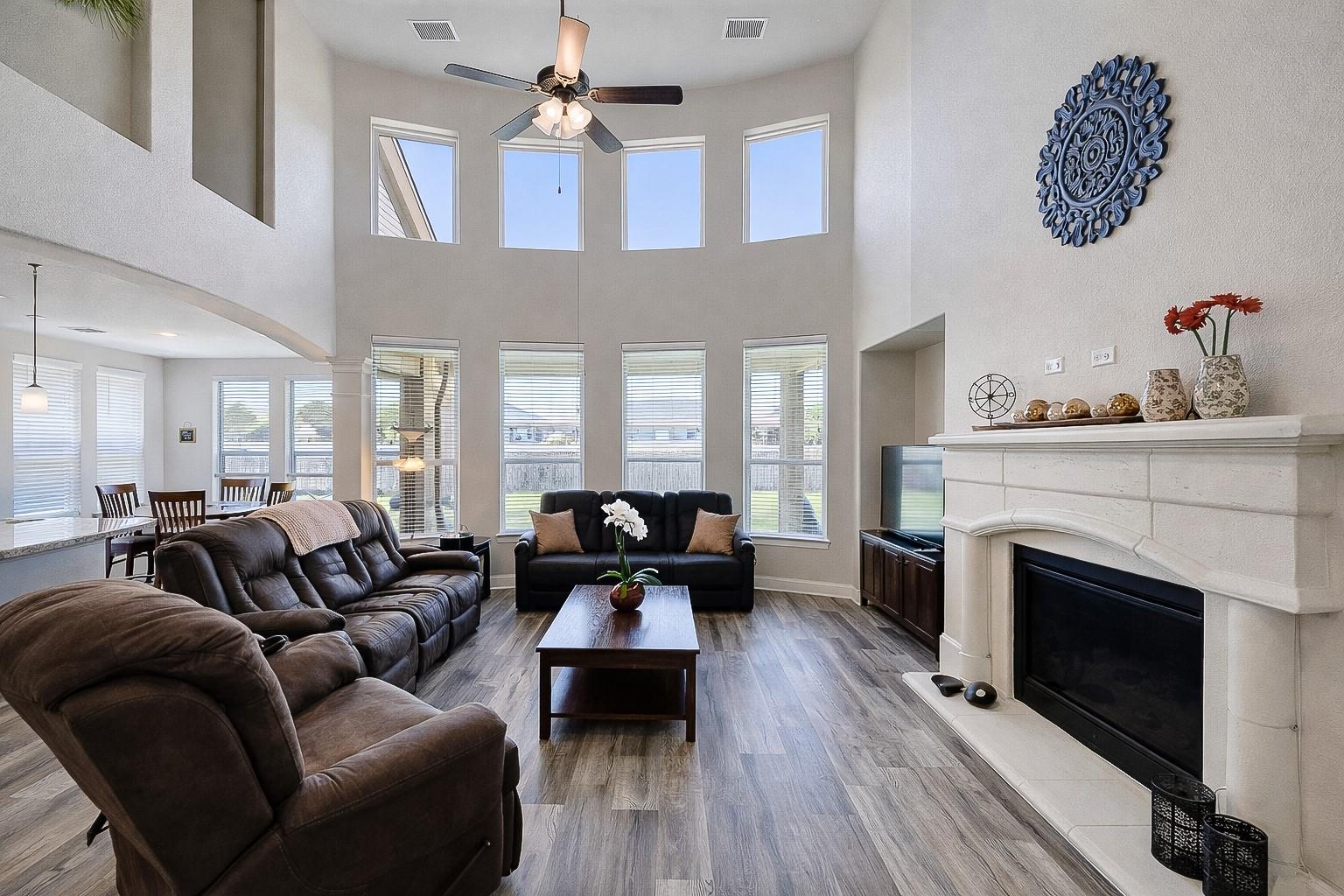 408 Daniel Xing, Liberty Hill, TX 78642