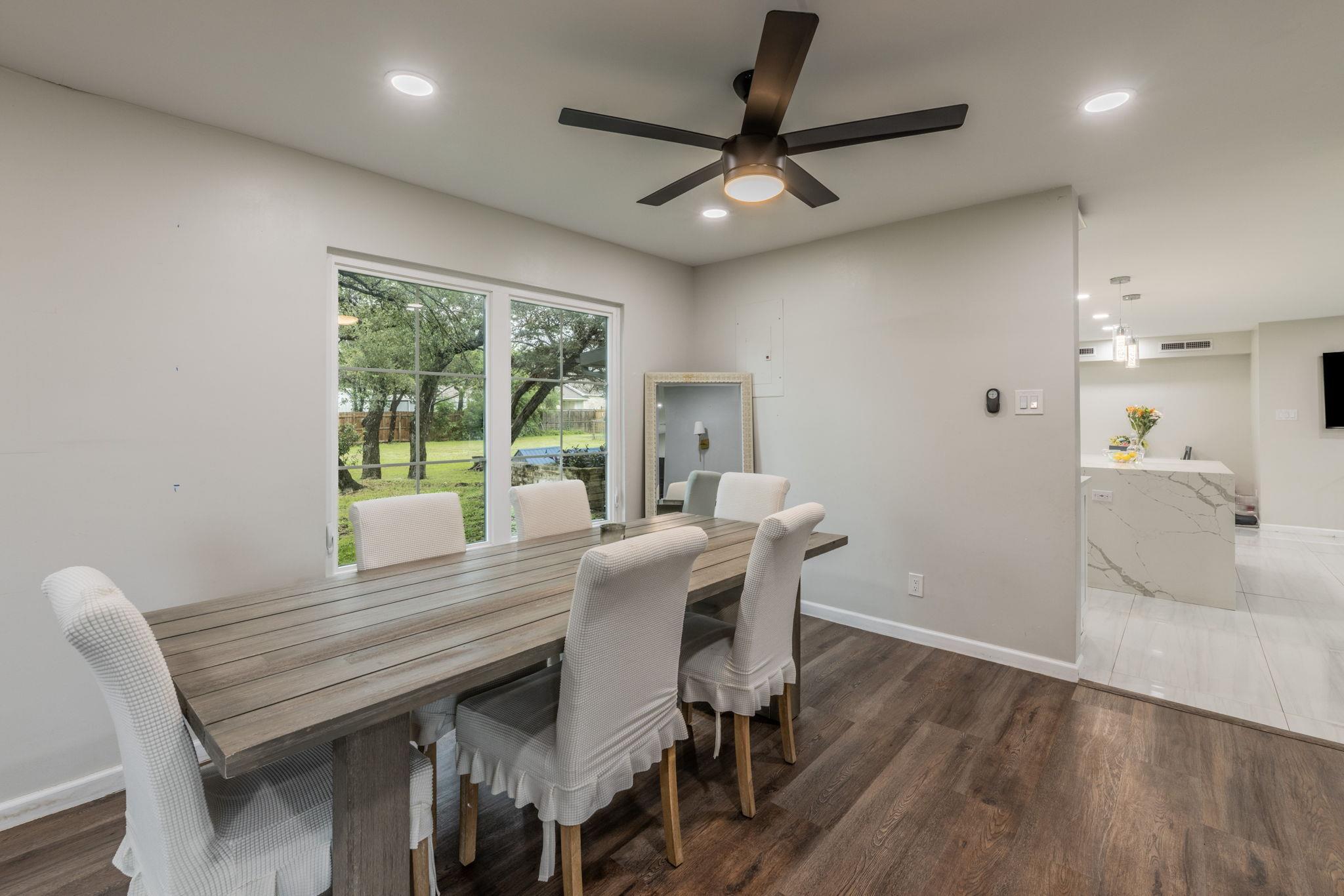 411 Carriage Oaks Dr, Liberty Hill, TX 78642