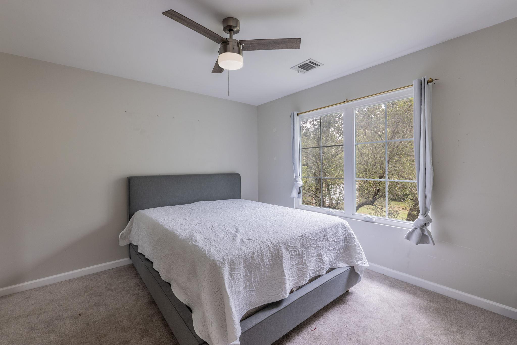 411 Carriage Oaks Dr, Liberty Hill, TX 78642