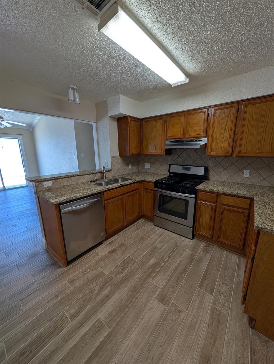 5914 Green Acres St, Austin, TX 78727