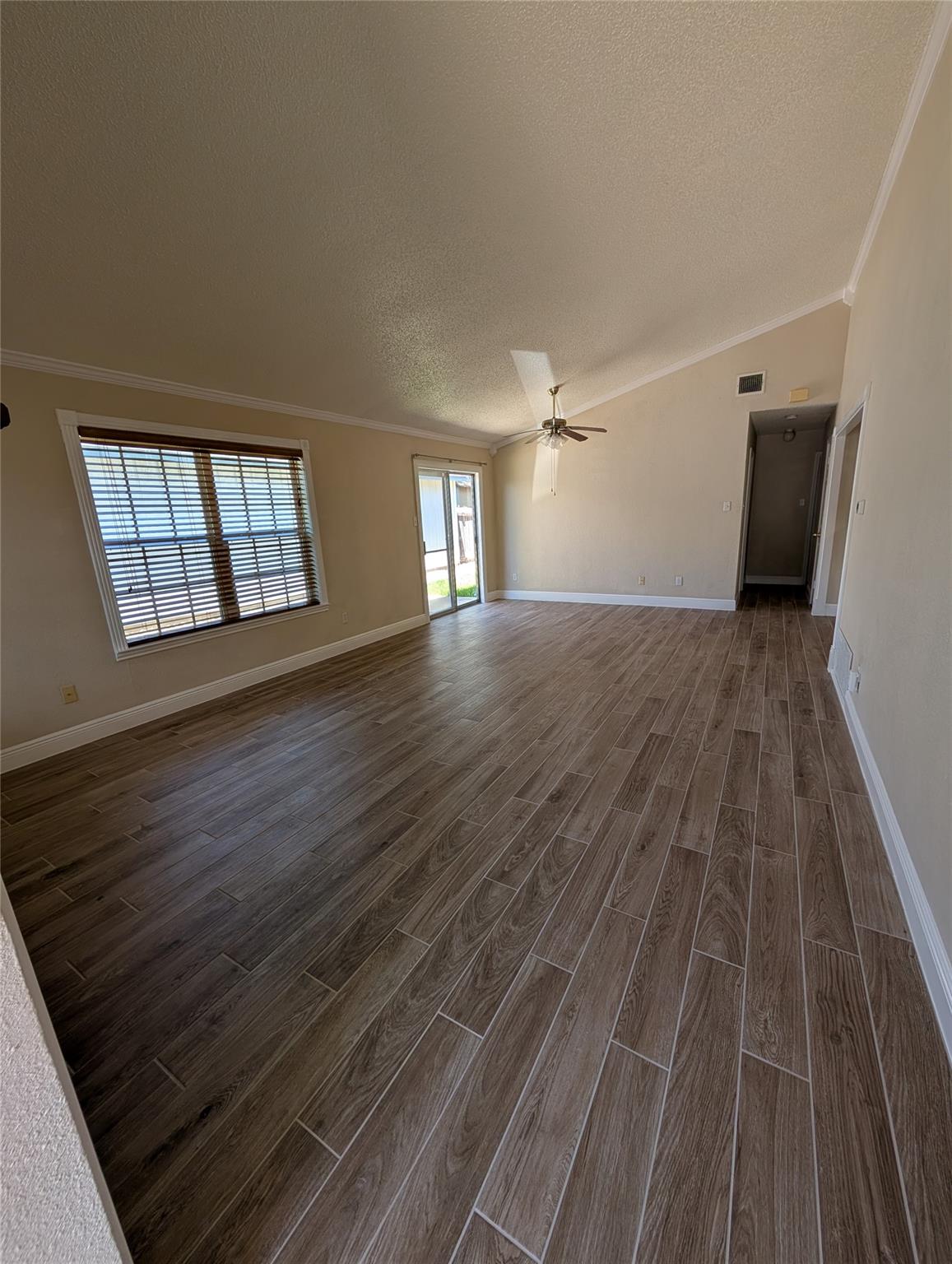 5914 Green Acres St, Austin, TX 78727