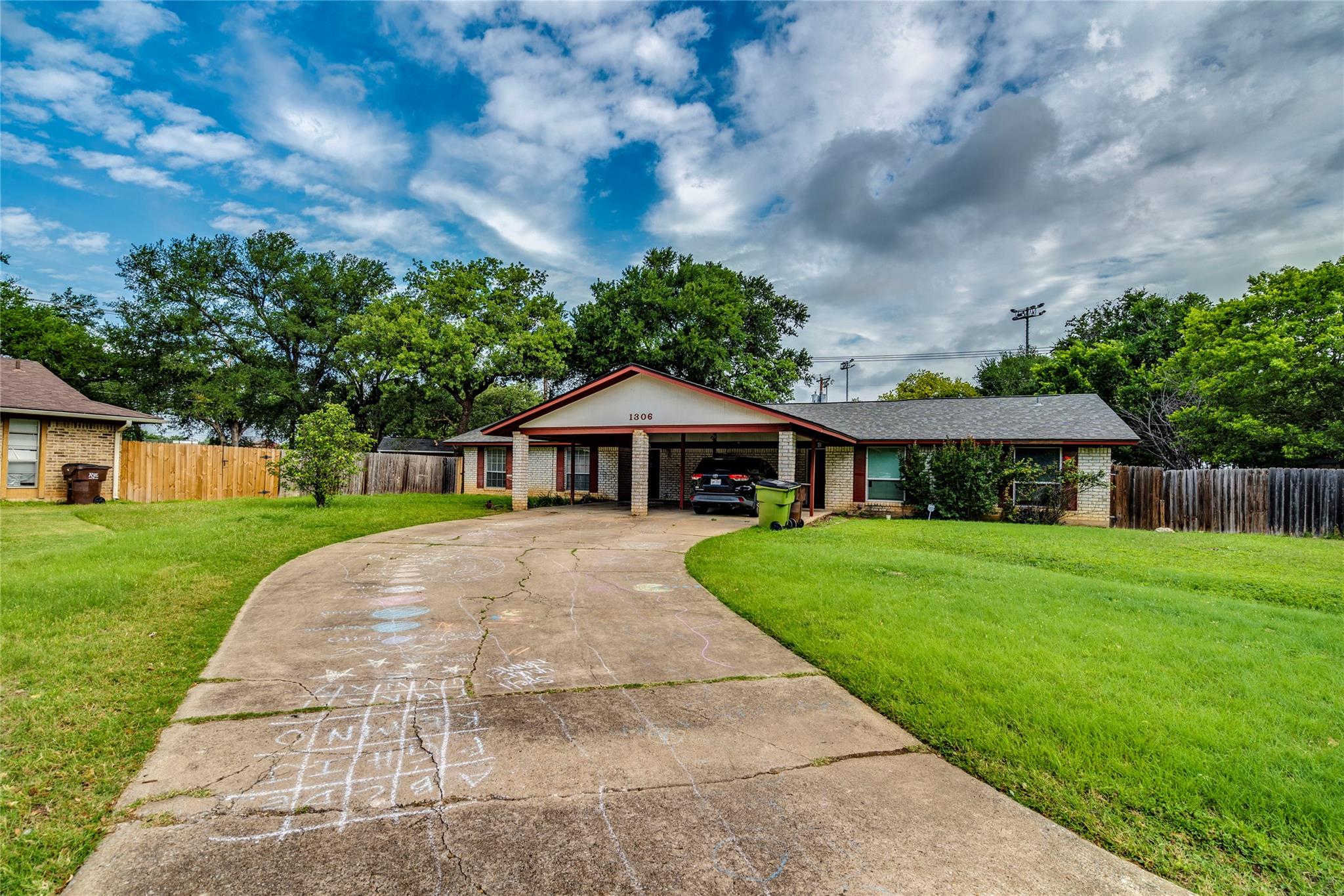 1306 Glenda Dr # A, Round Rock, TX 78681