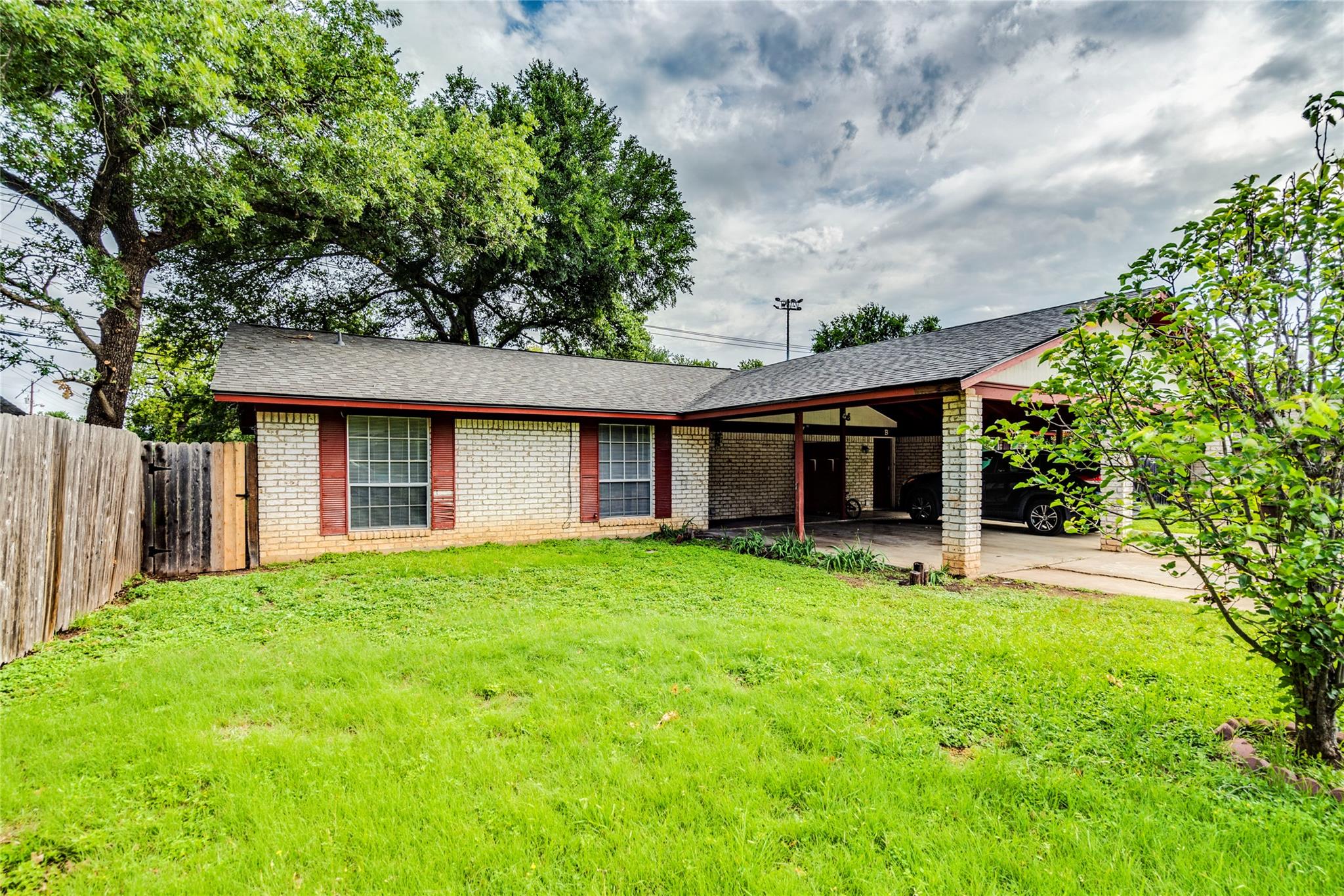 1306 Glenda Dr # A, Round Rock, TX 78681