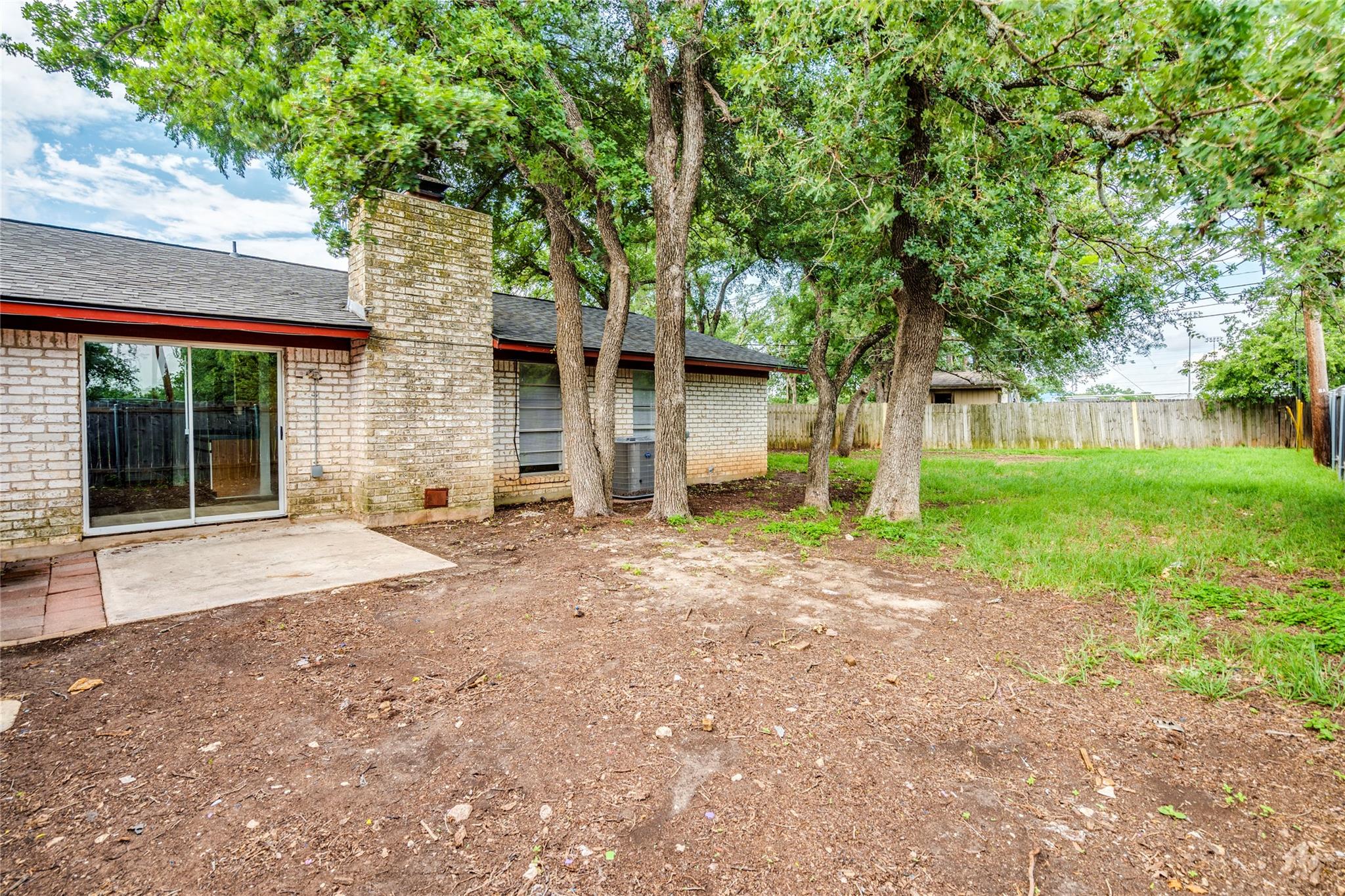 1306 Glenda Dr # A, Round Rock, TX 78681