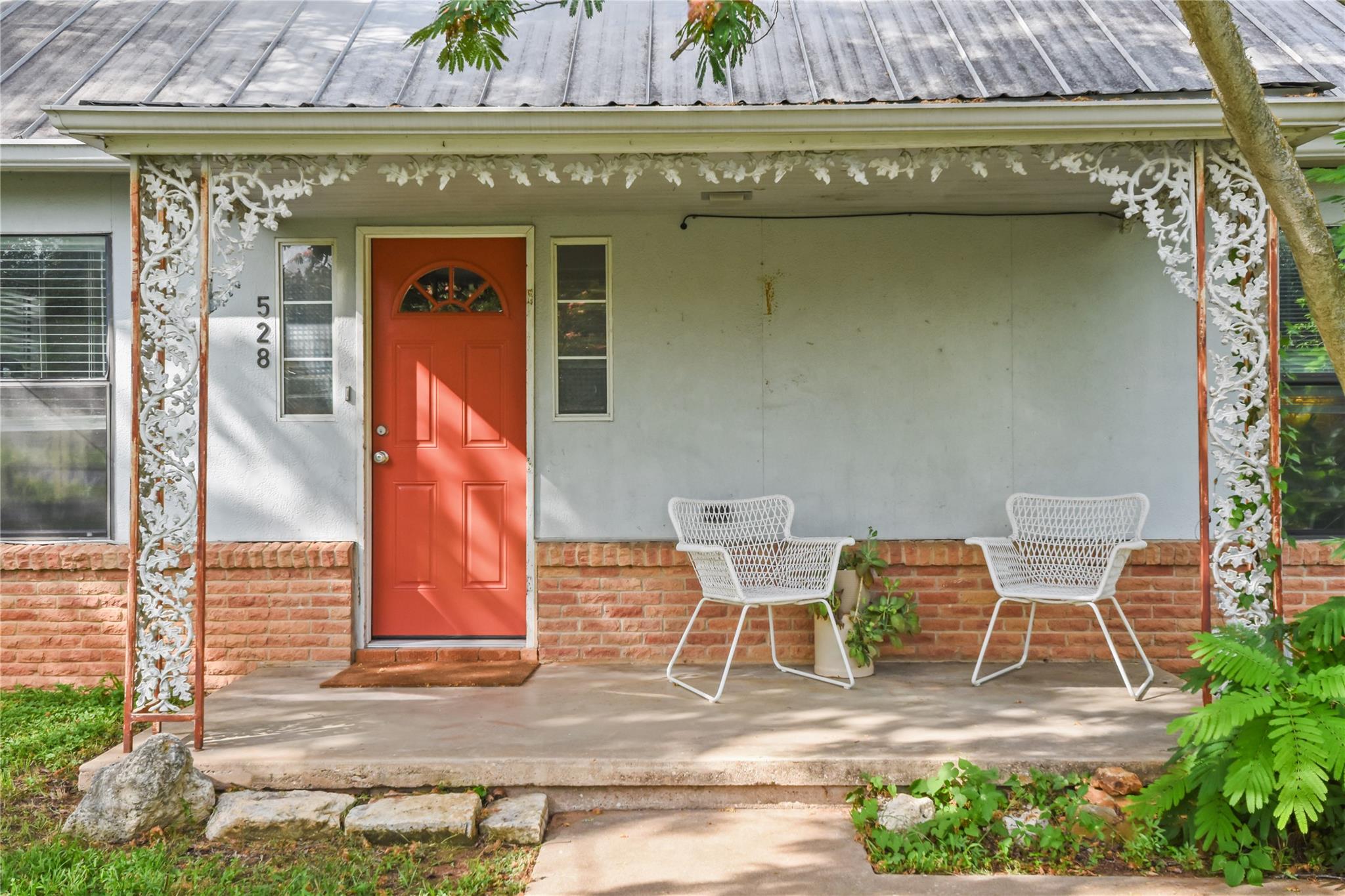 528 Old Mcdade Rd, Elgin, TX 78621