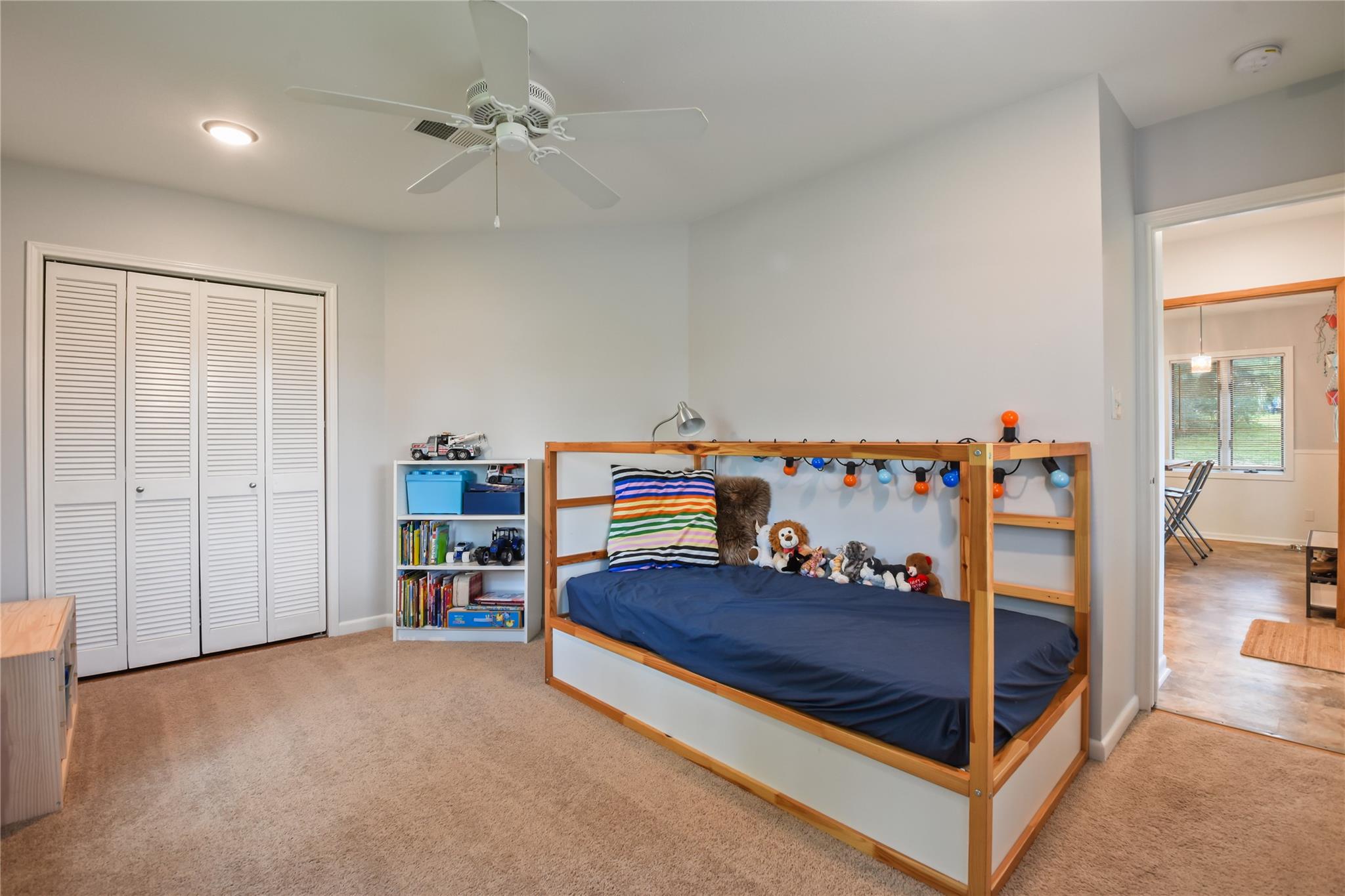 528 Old Mcdade Rd, Elgin, TX 78621