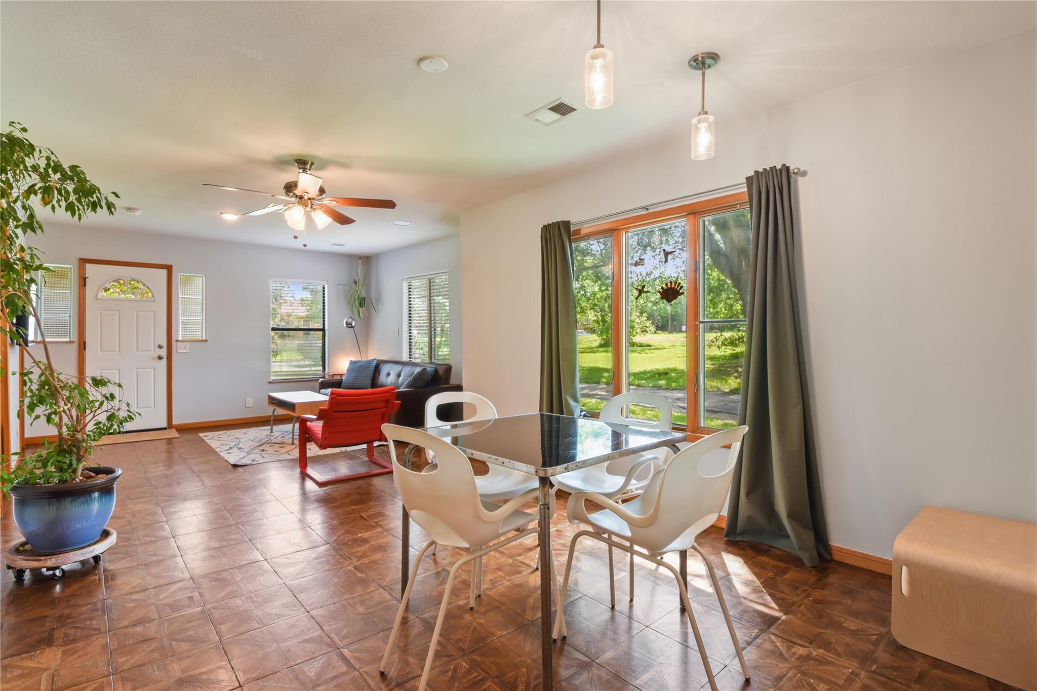 528 Old Mcdade Rd, Elgin, TX 78621
